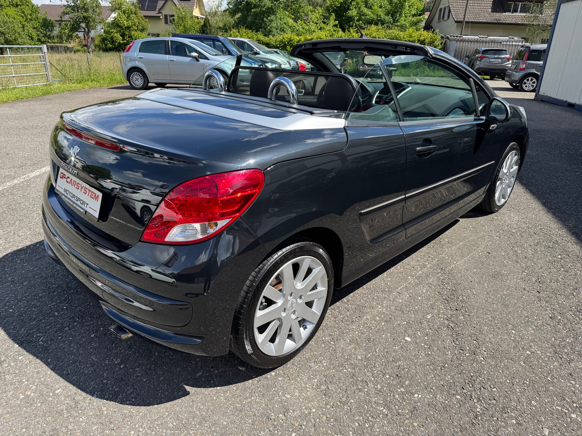 PEUGEOT 207 CC 1.6 16V Turbo Allure-image-5