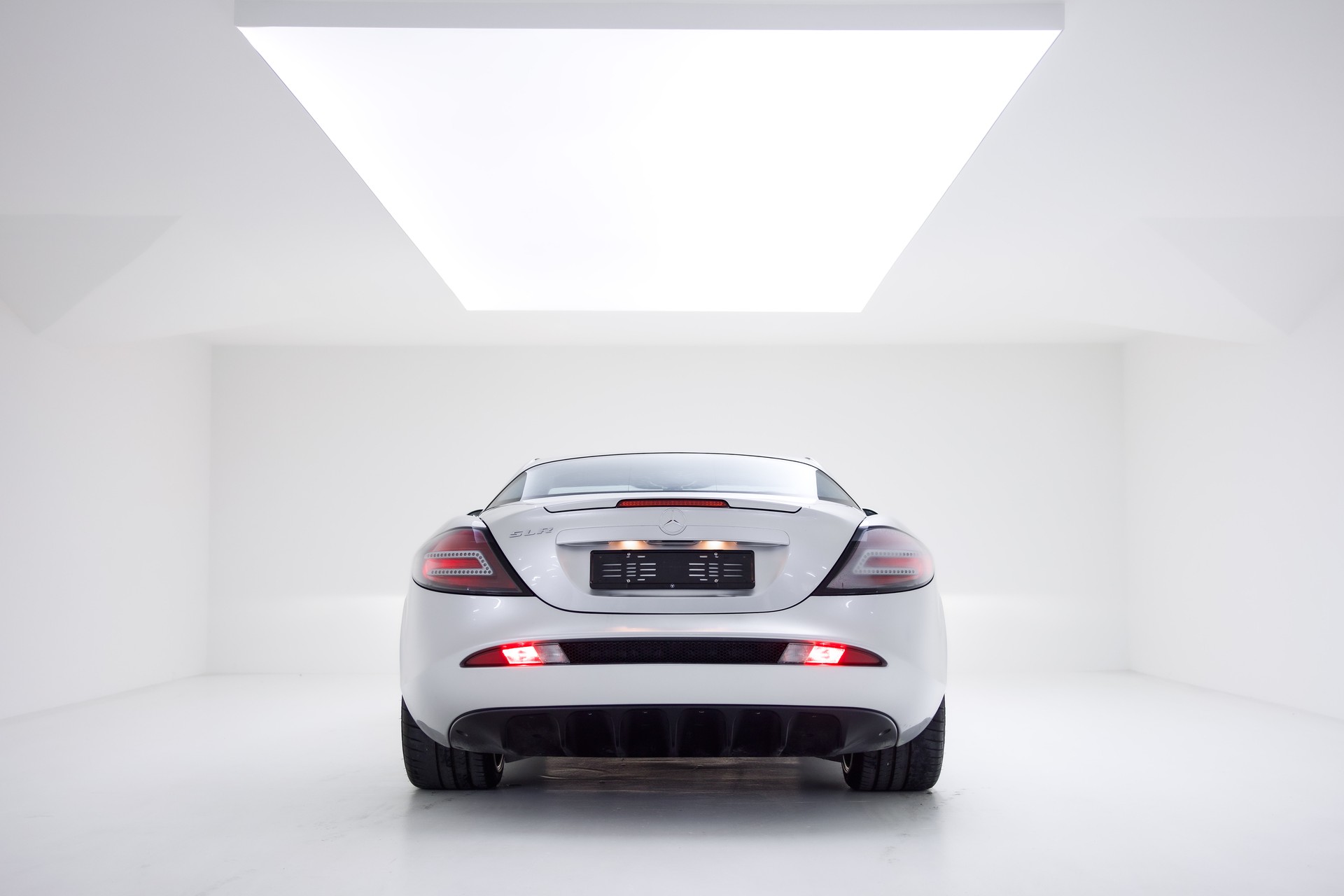MERCEDES-BENZ SLR-image-9