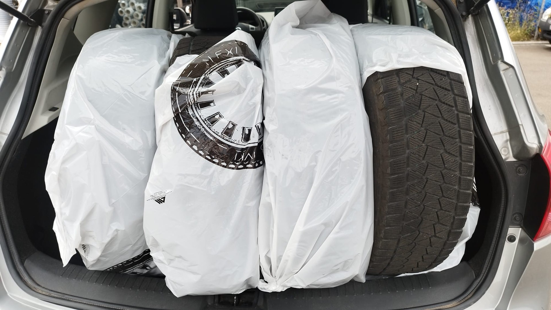 NISSAN Qashqai 2.0 dCi 4WD tekna-image-14