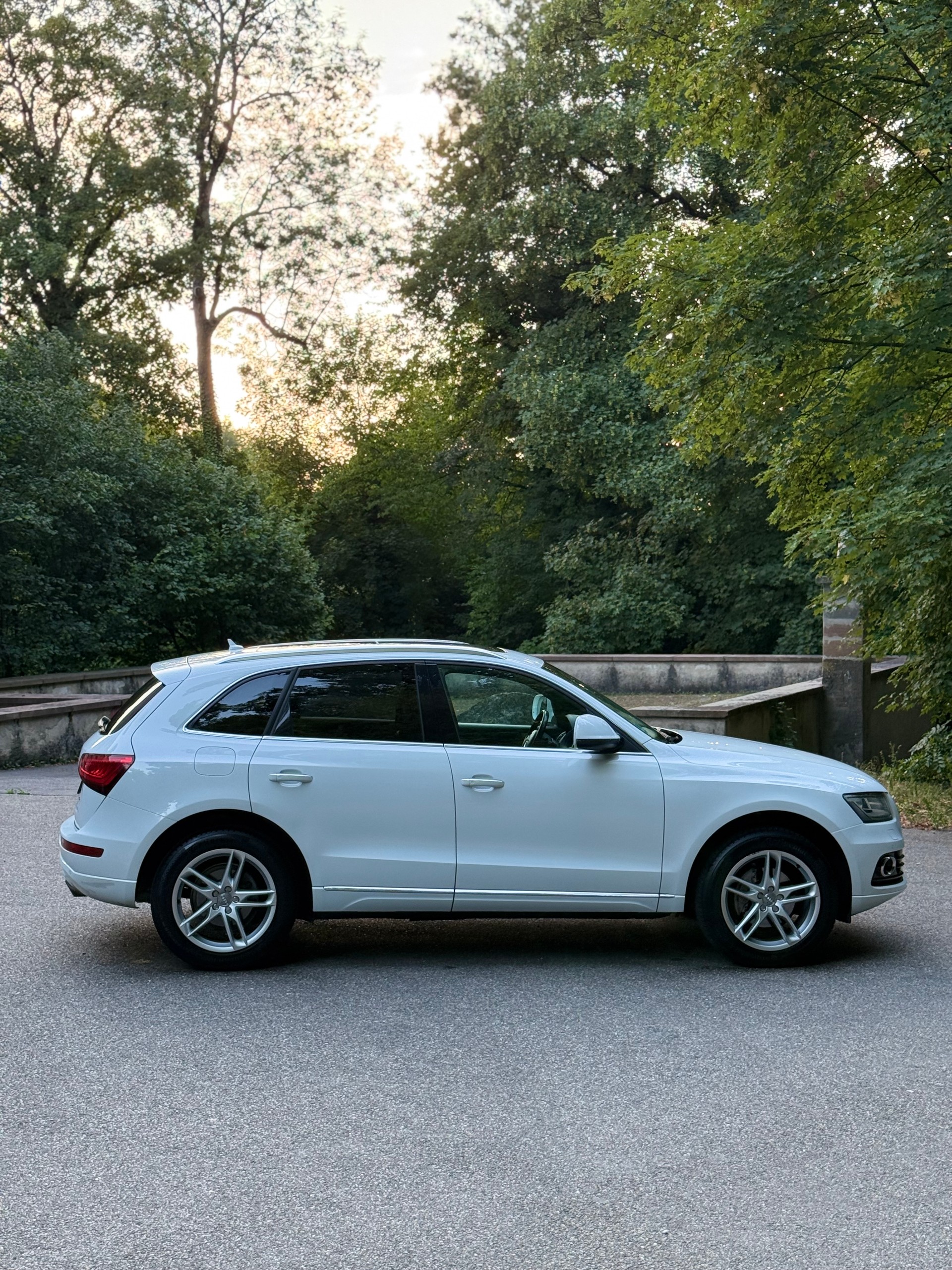 AUDI Q5 2.0 TFSI quattro tiptronic-image-5