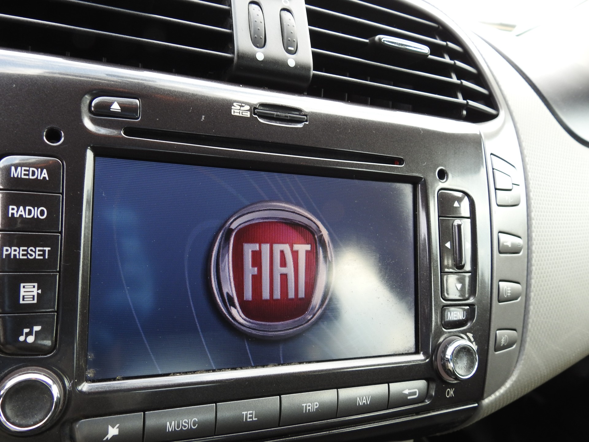 FIAT Bravo 1.4 16V Turbo Dynamic-image-22