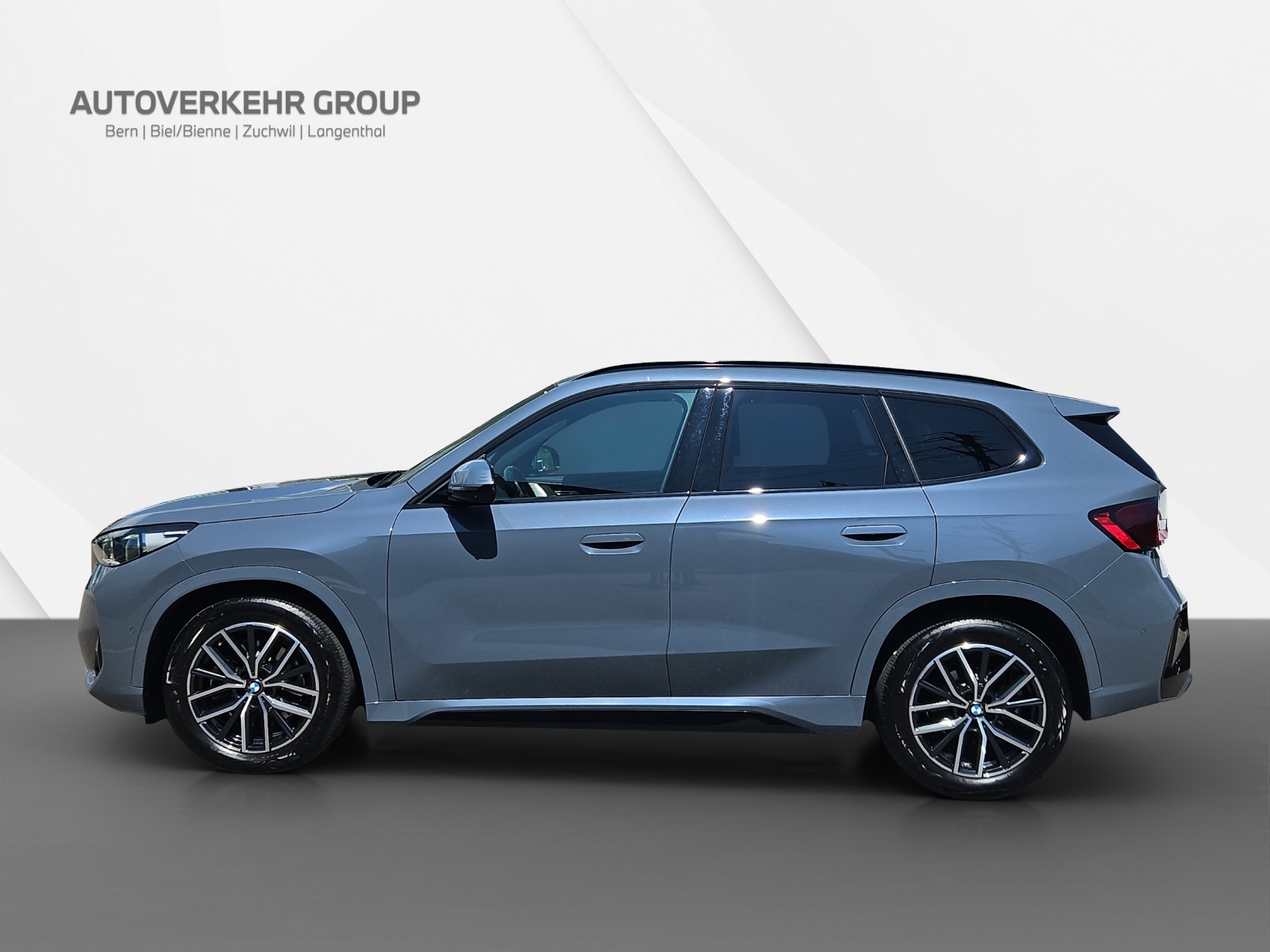 BMW X1 xDrive 23d M Sport 48V-showroom-element-2