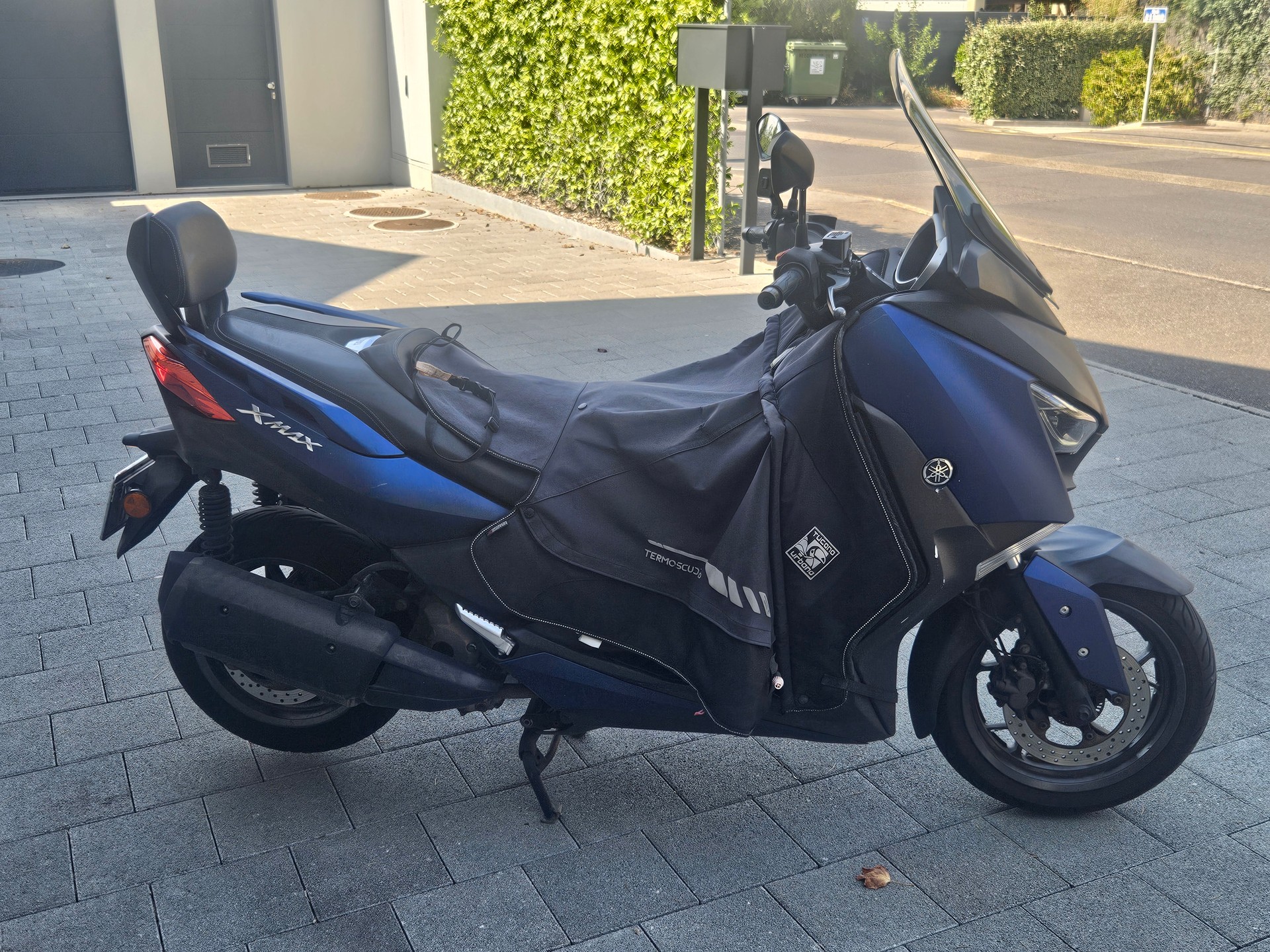 YAMAHA X-Max CZD 300 ABS-image-2