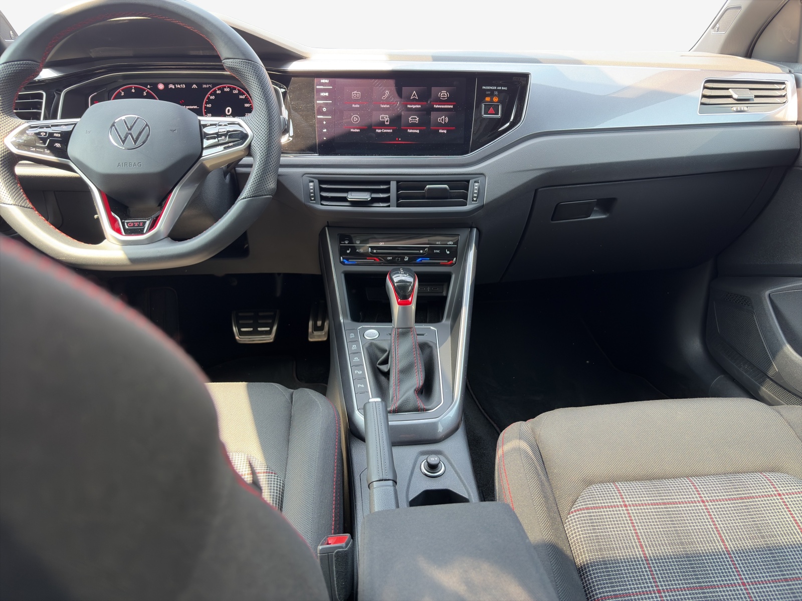 VW Polo 2.0 TSI GTI DSG-image-10