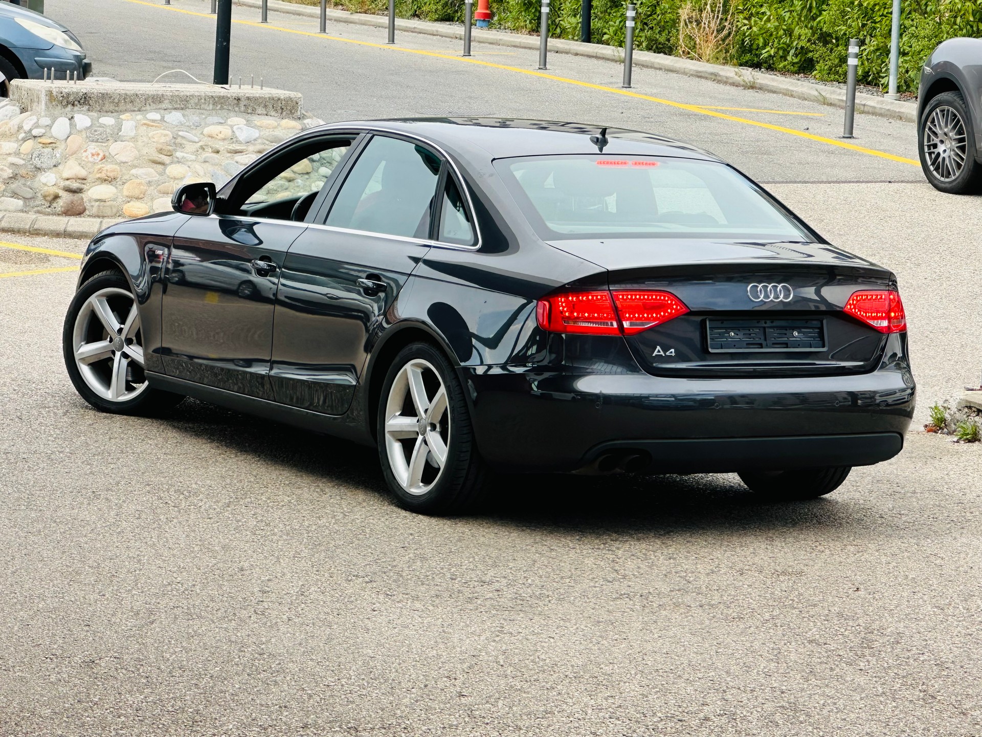 AUDI A4 Avant 2.0 TFSI quattro-showroom-element-3