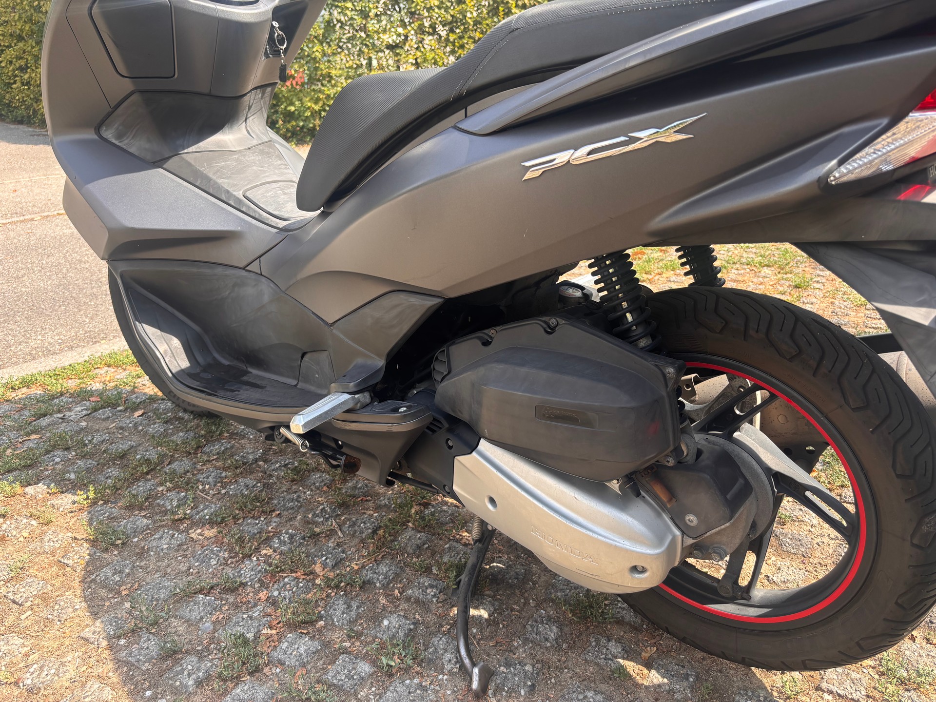 HONDA PCX 125 i-image-1
