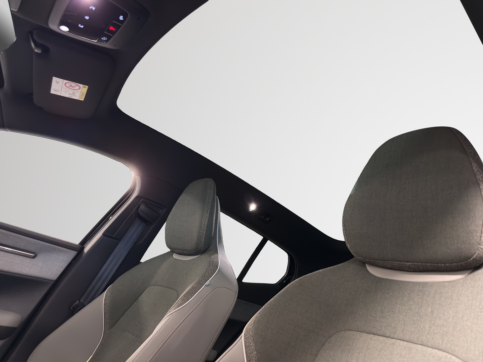 VOLVO EX30 E60 Twin Ultra Performance AWD-image-13