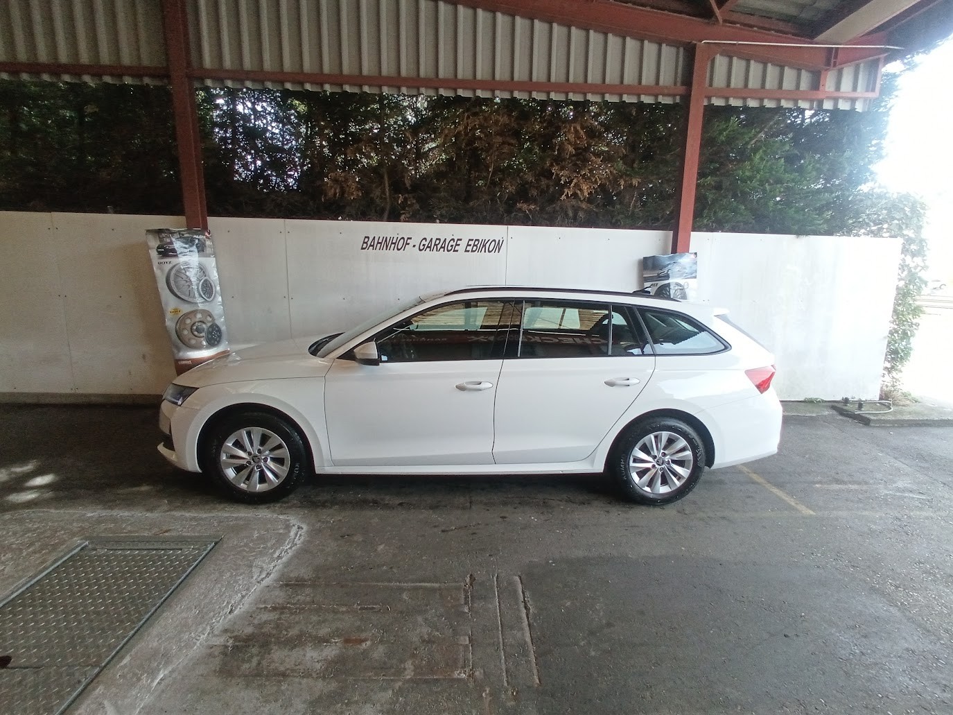 SKODA Octavia Combi 1.5 TSI mHEV DSG Selection-image-4
