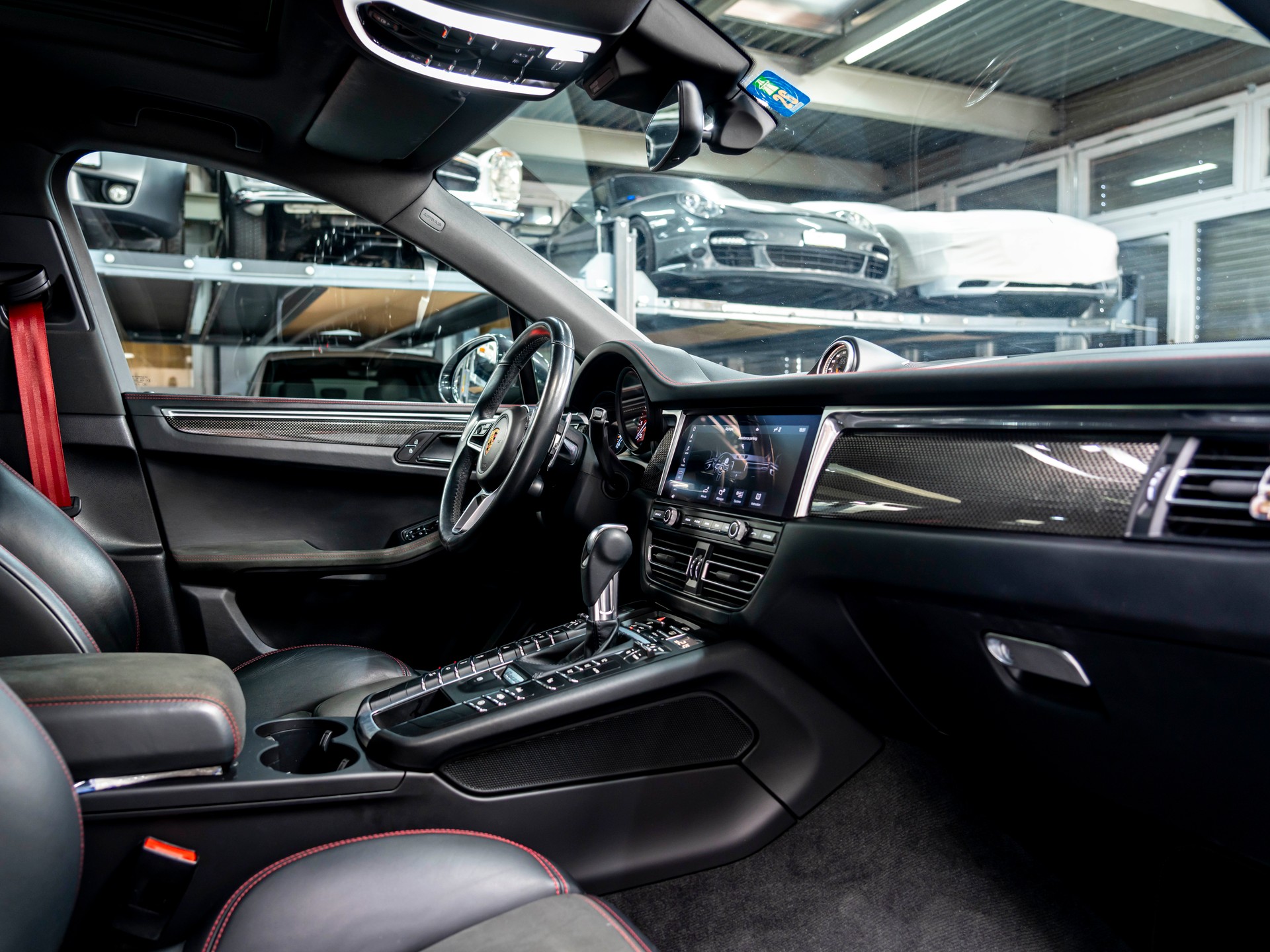 PORSCHE Macan GTS PDK-image-25