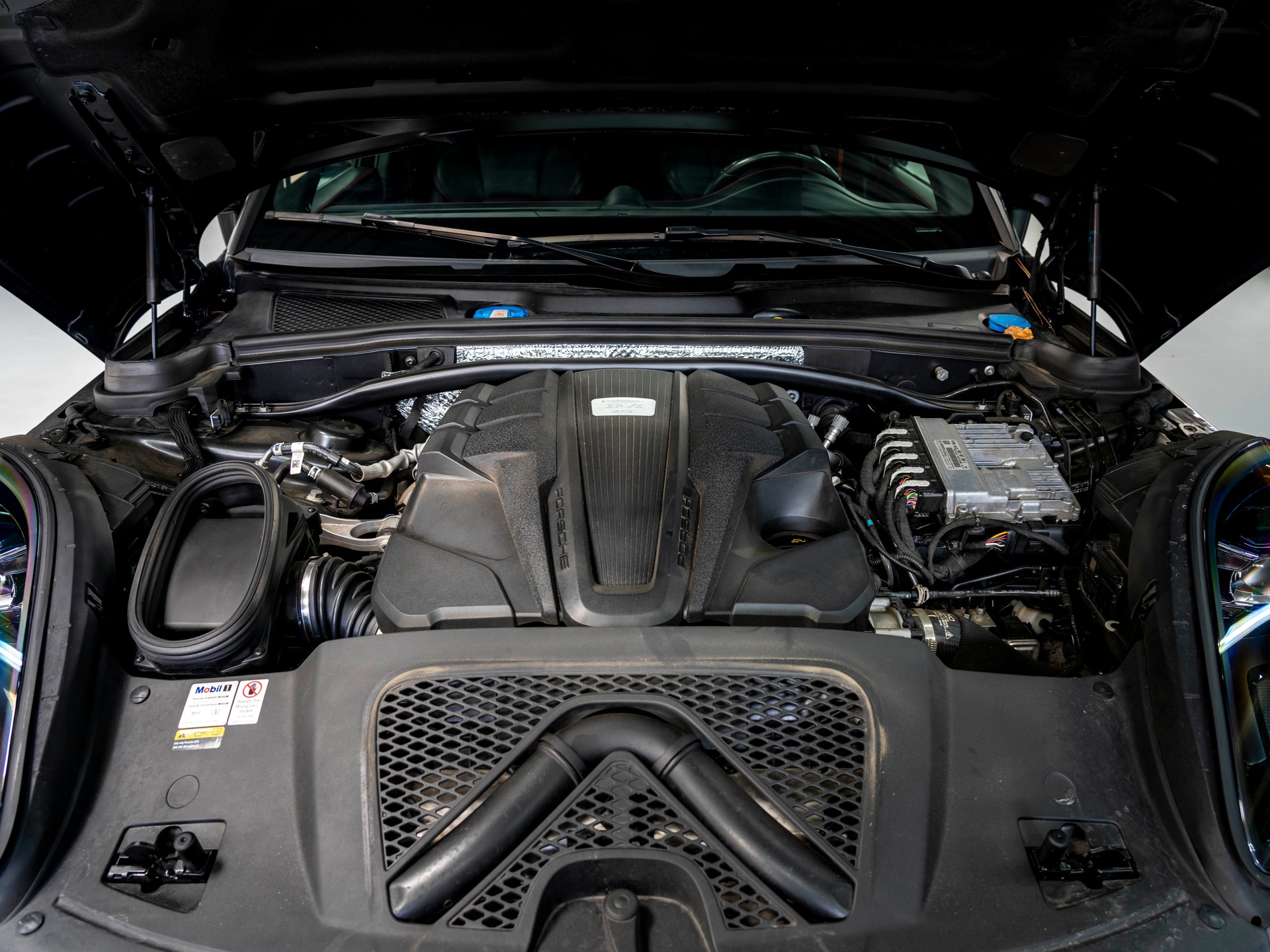 PORSCHE Macan GTS PDK-image-30