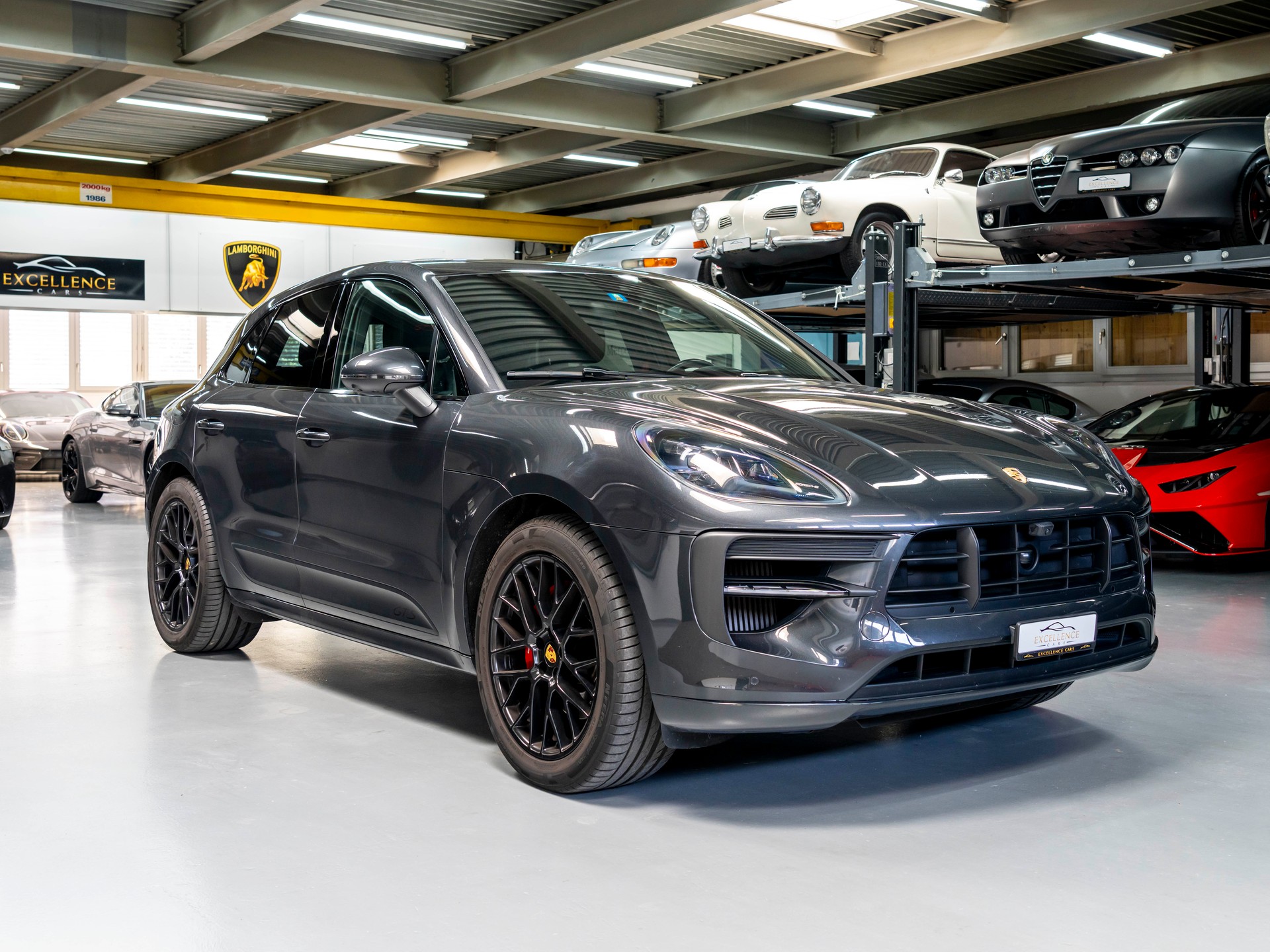 PORSCHE Macan GTS PDK-showroom-element-2