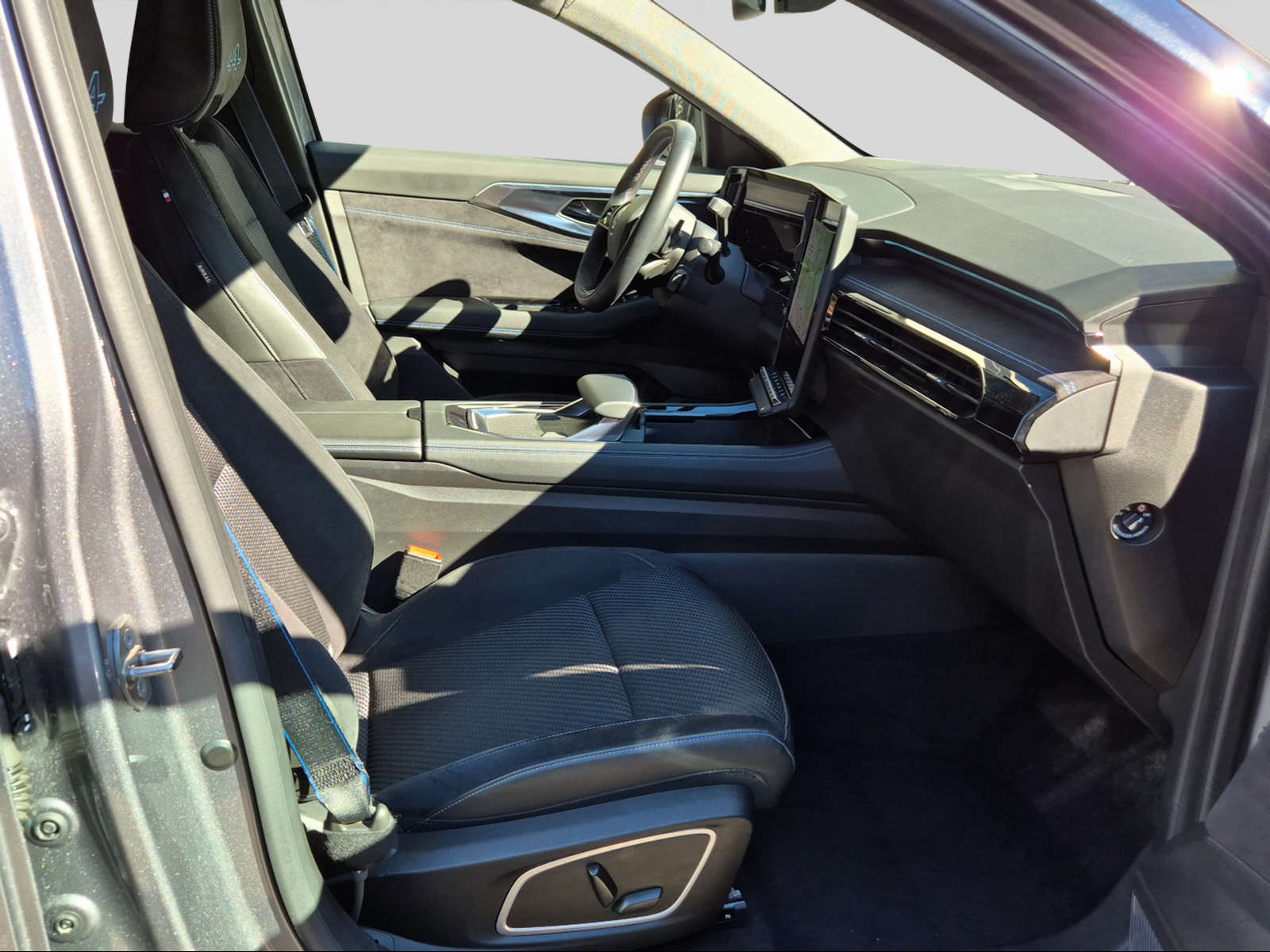 RENAULT Austral iconic Esprit hy. 200-image-4
