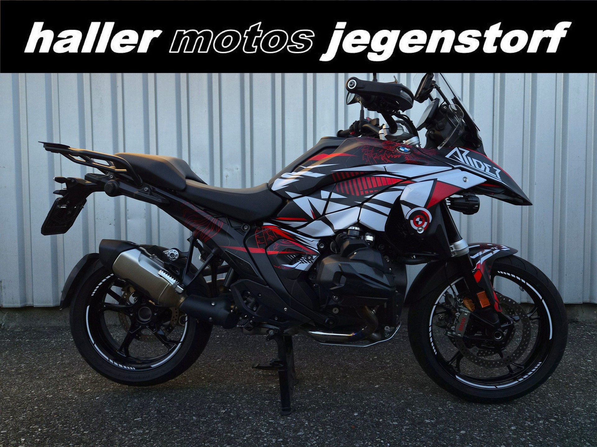 BMW R 1300 GS TRIPLE BLACK-image-0