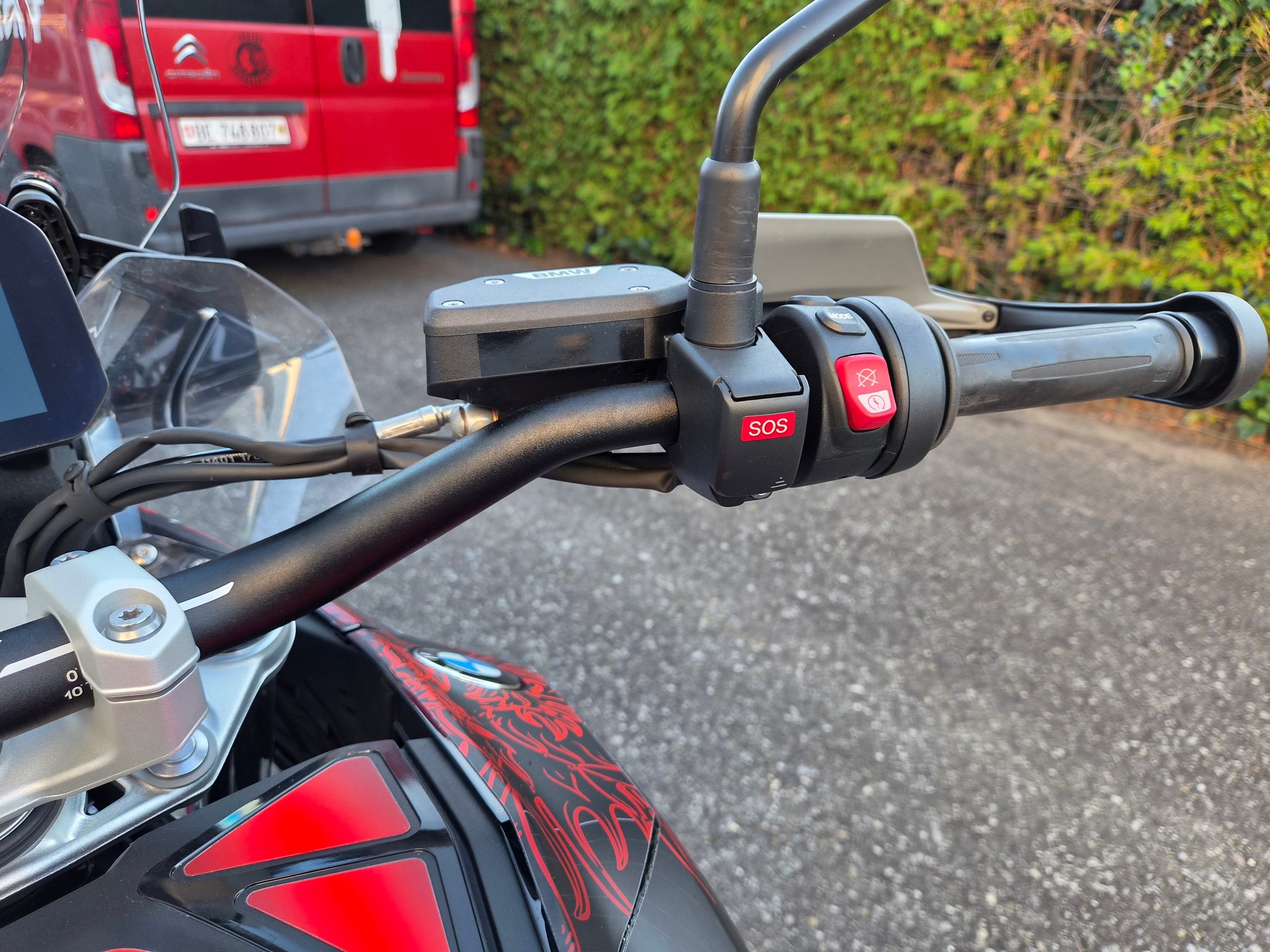 BMW R 1300 GS TRIPLE BLACK-image-9