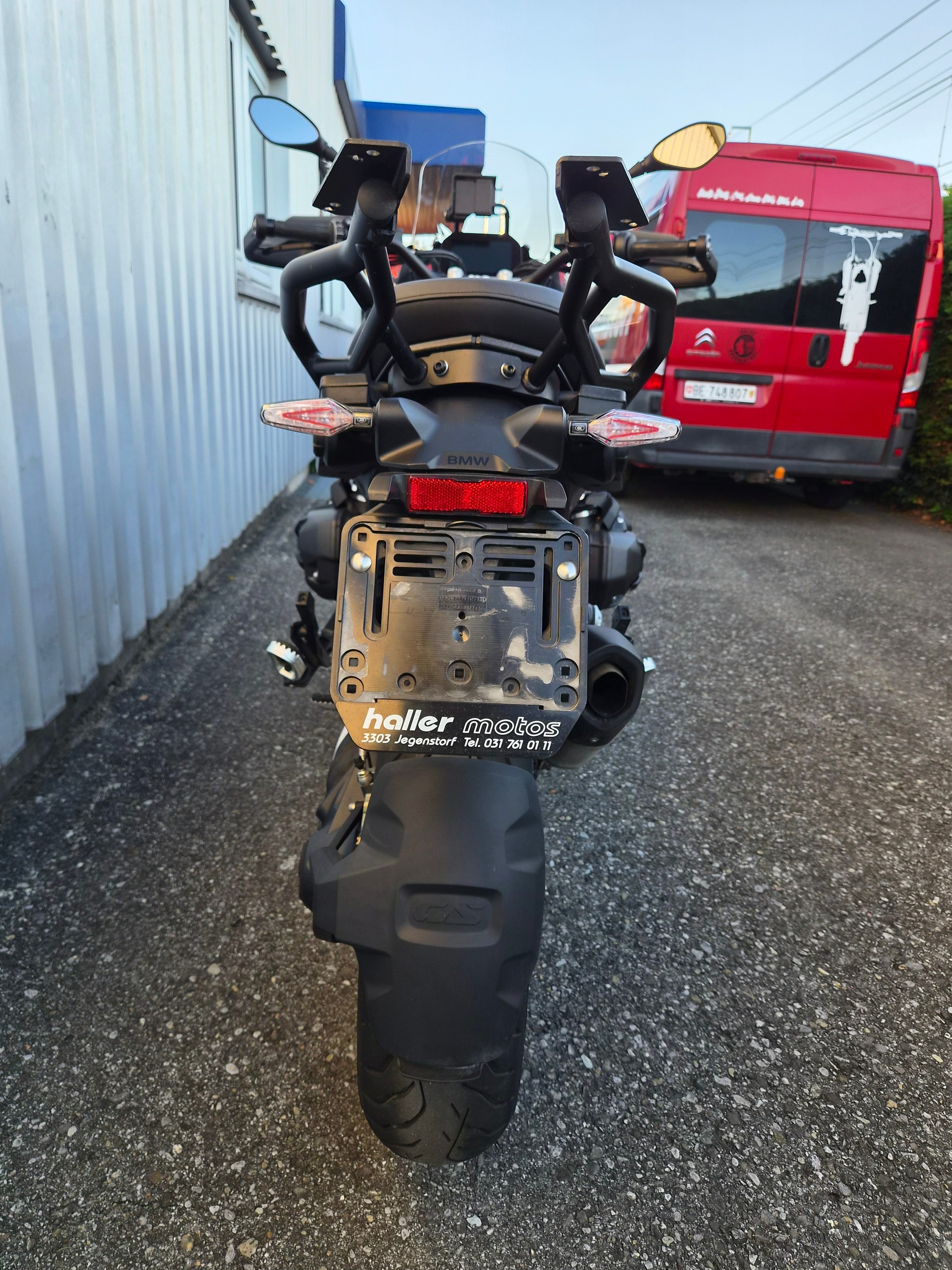 BMW R 1300 GS TRIPLE BLACK-image-5