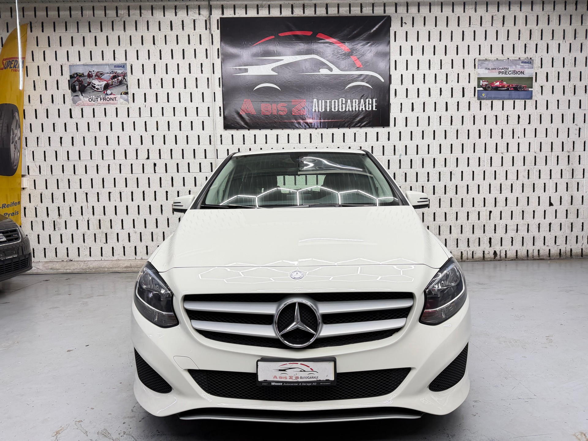 MERCEDES-BENZ B 180 Style-showroom-element-1