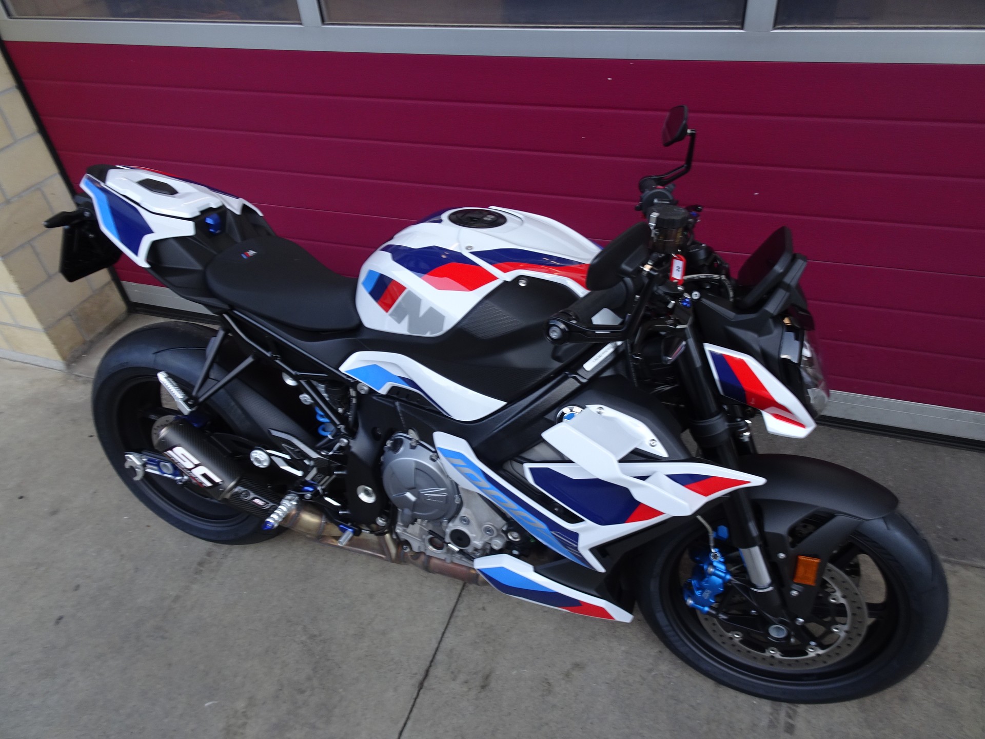 BMW M 1000 R-image-15