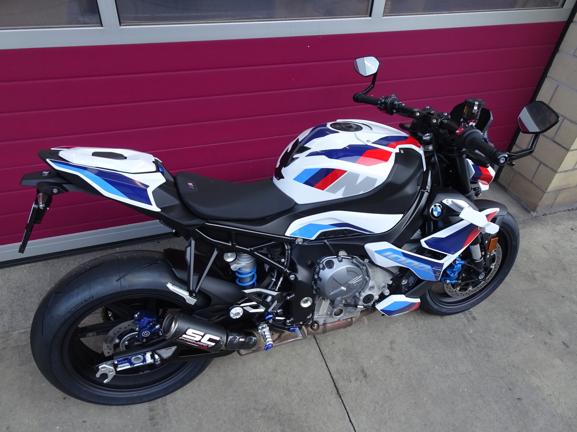 BMW M 1000 R-image-14