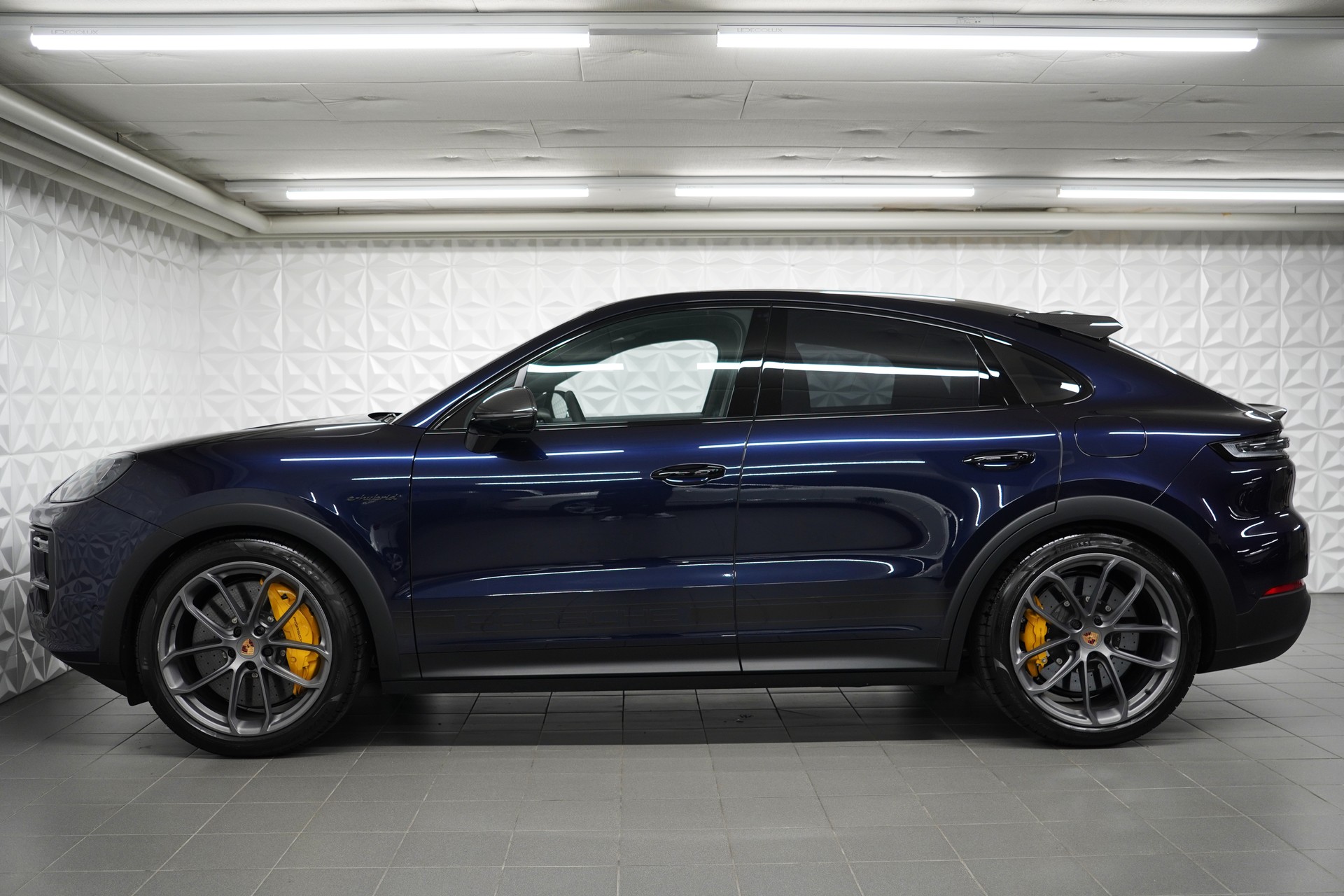 PORSCHE Cayenne Coupé Turbo E-Hybrid GT Tiptronic-showroom-element-1