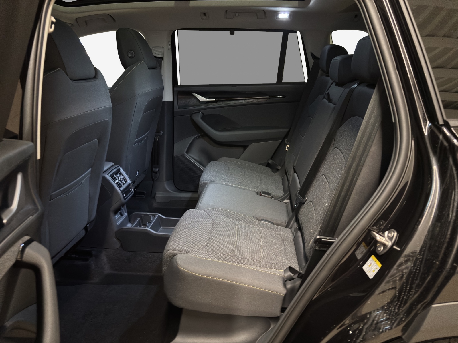 SKODA Kodiaq Dynamic 2.0TSI 204PS 7DSG 4x4-image-11