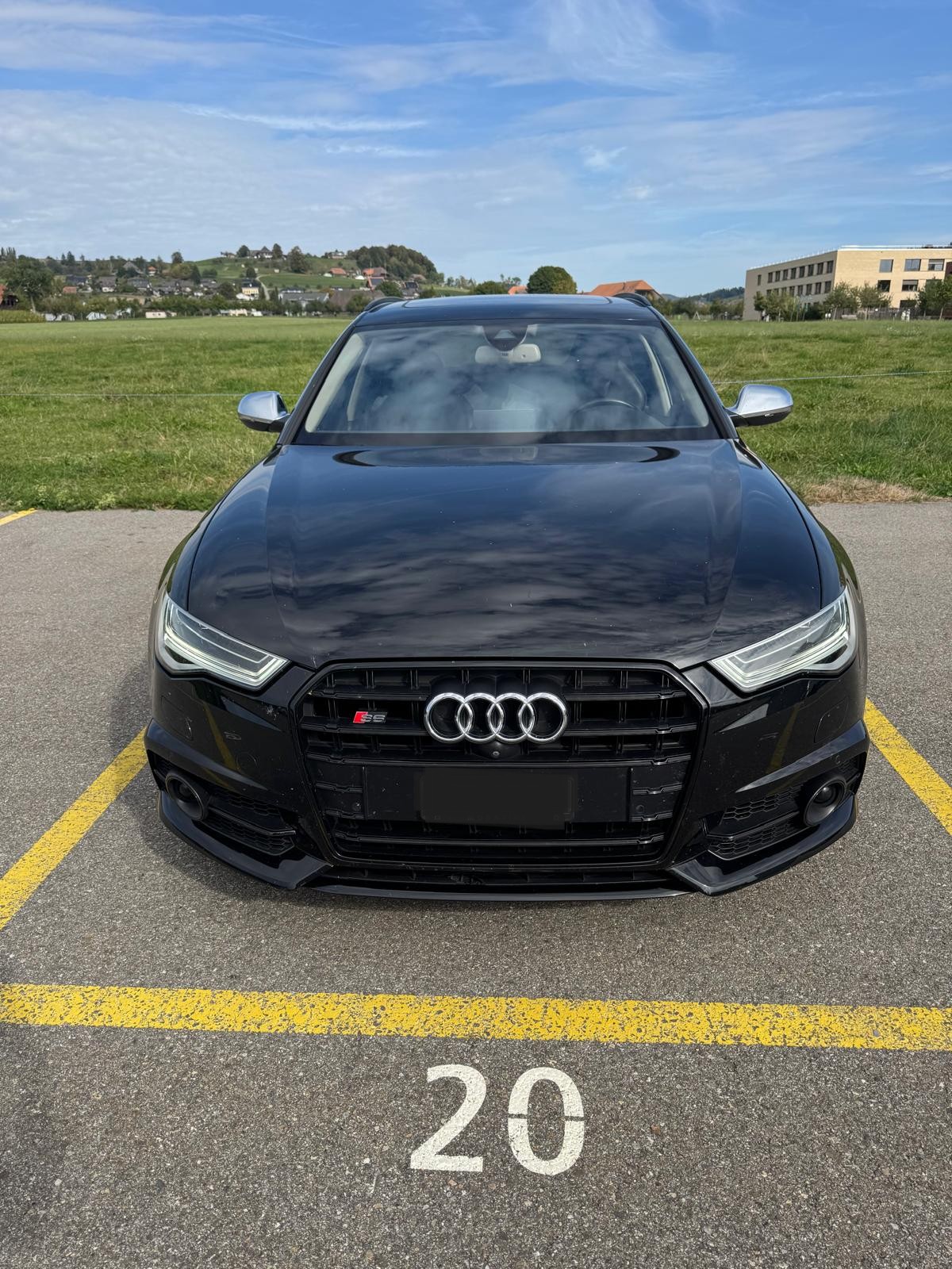 AUDI Avant quattro