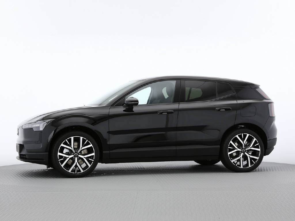 VOLVO EX 30 P8 Ultra Black Edition AWD-image-31