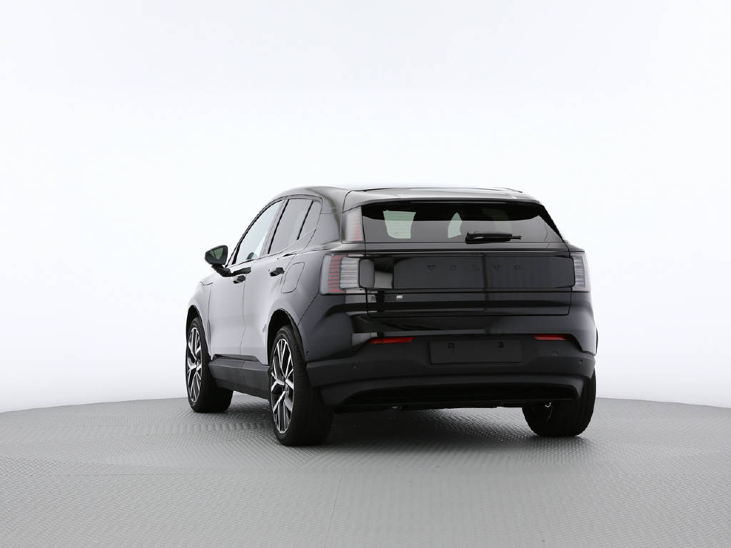 VOLVO EX 30 P8 Ultra Black Edition AWD-image-28