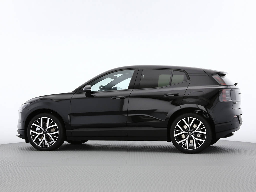VOLVO EX 30 P8 Ultra Black Edition AWD-image-27