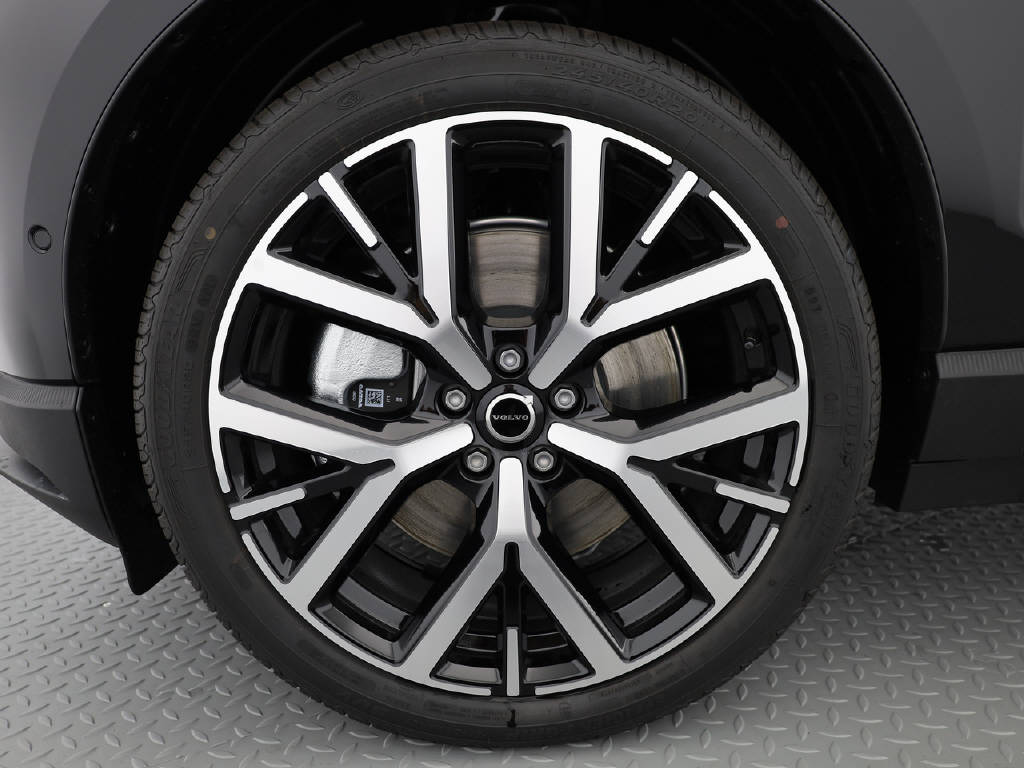 VOLVO EX 30 P8 Ultra Black Edition AWD-showroom-element-3