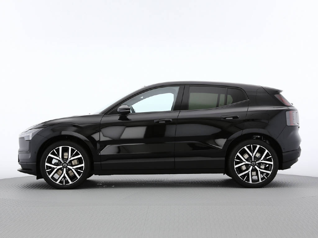 VOLVO EX 30 P8 Ultra Black Edition AWD-image-26