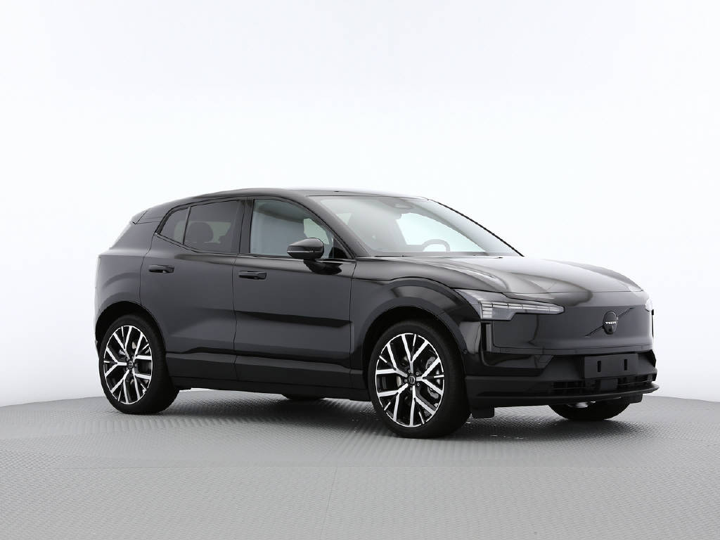 VOLVO EX 30 P8 Ultra Black Edition AWD-image-18