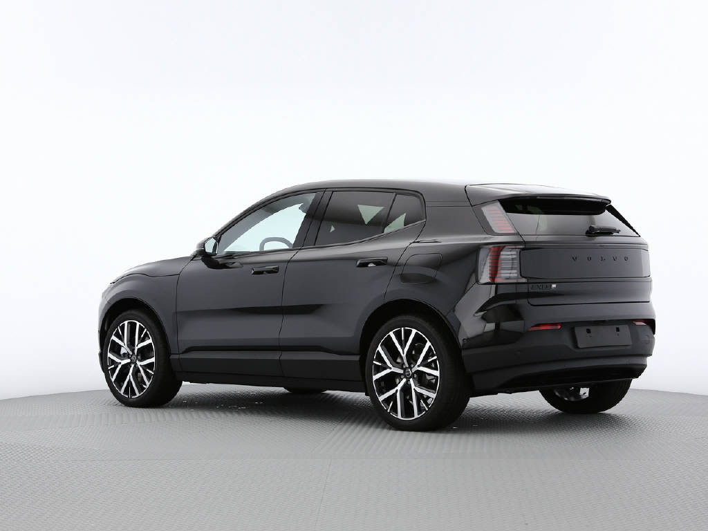 VOLVO EX 30 P8 Ultra Black Edition AWD-image-30
