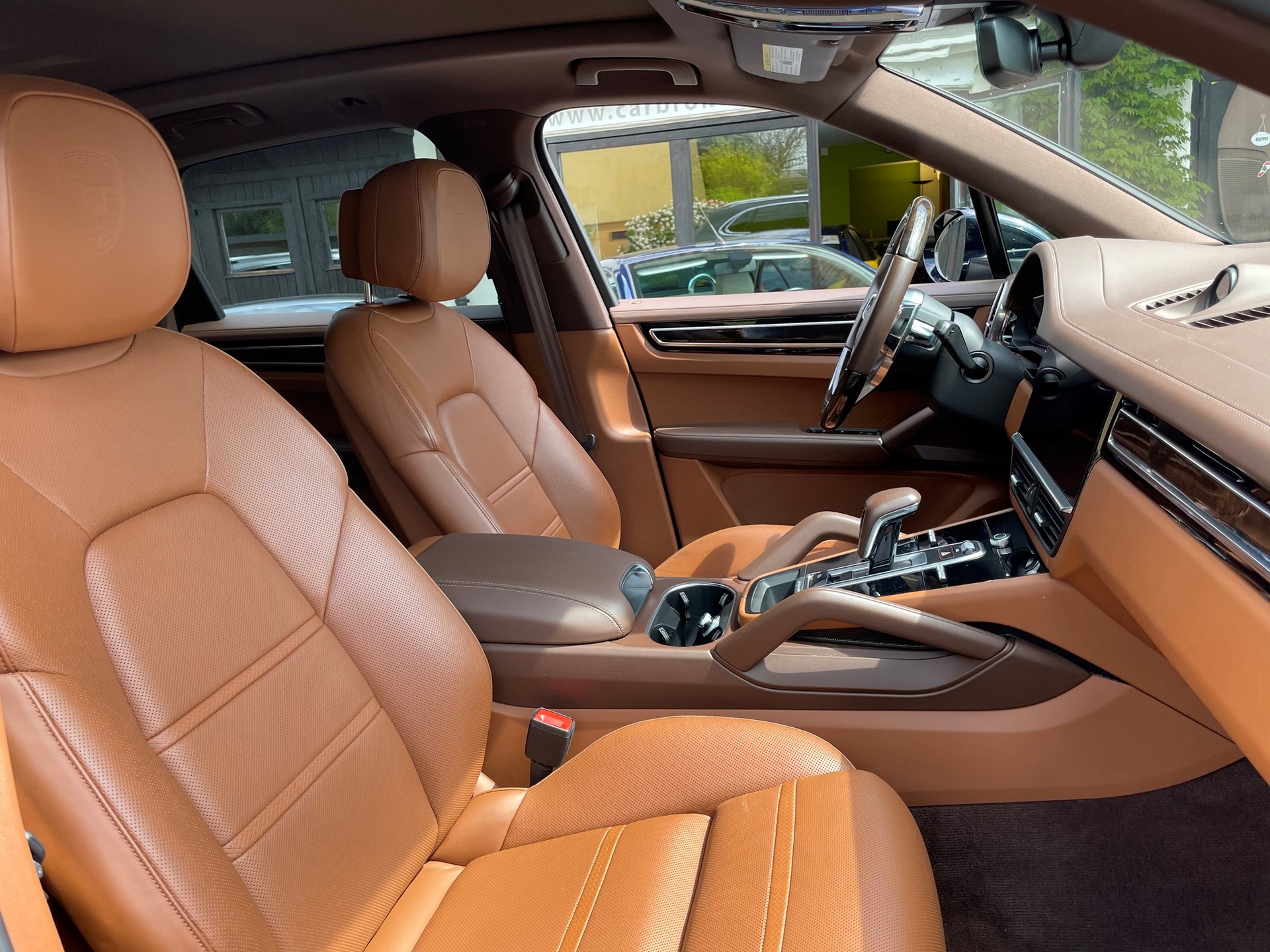 PORSCHE Cayenne S-image-14