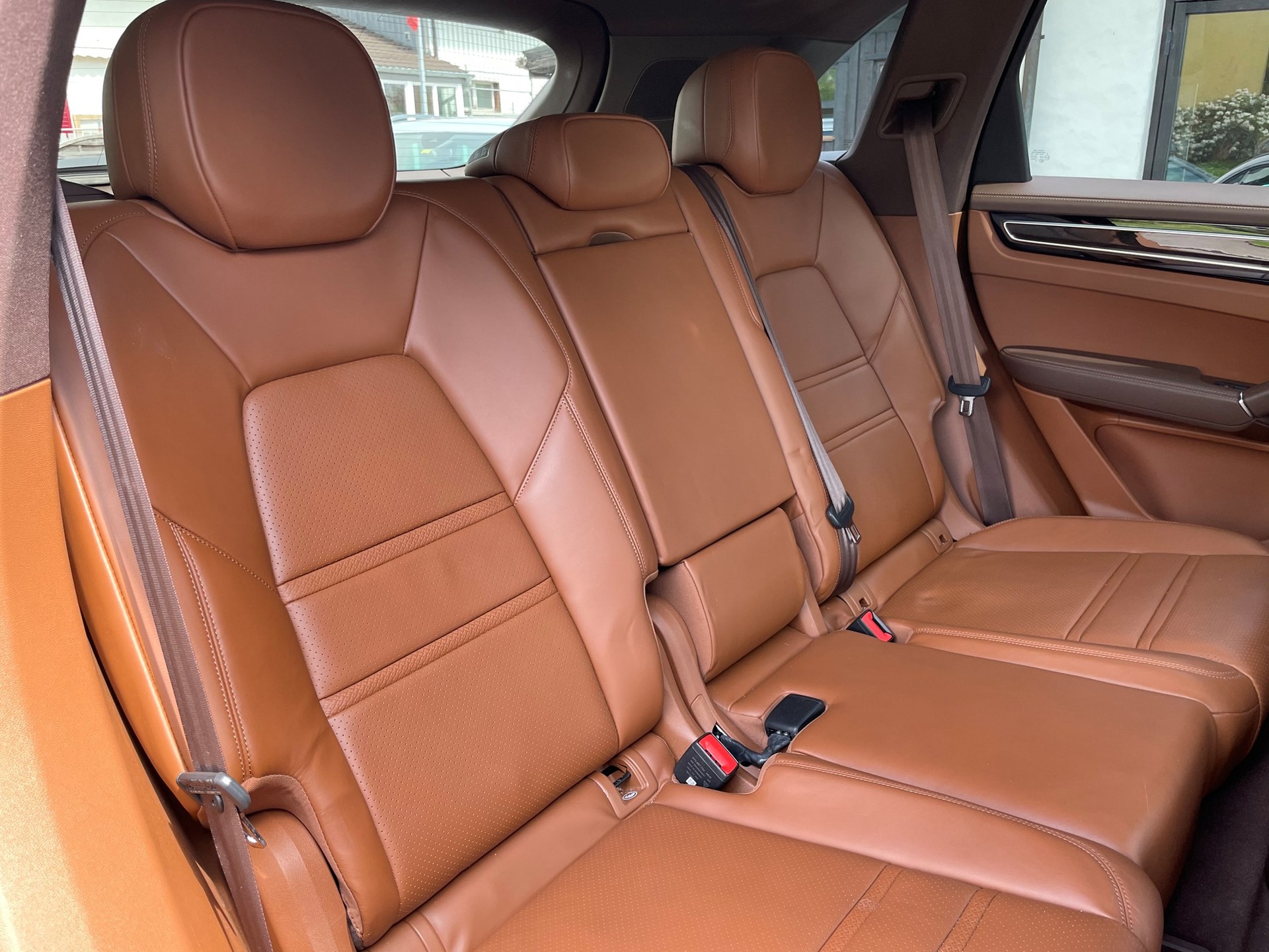 PORSCHE Cayenne S-image-15