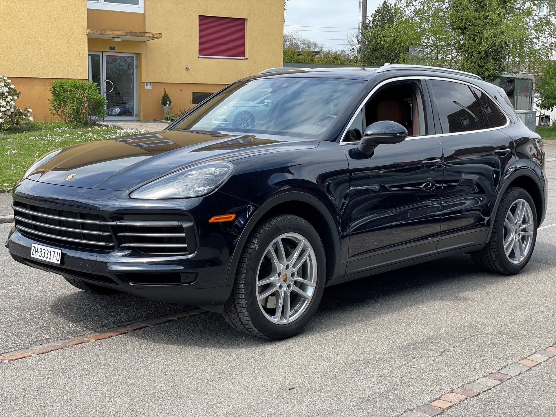 PORSCHE Cayenne S-image-9