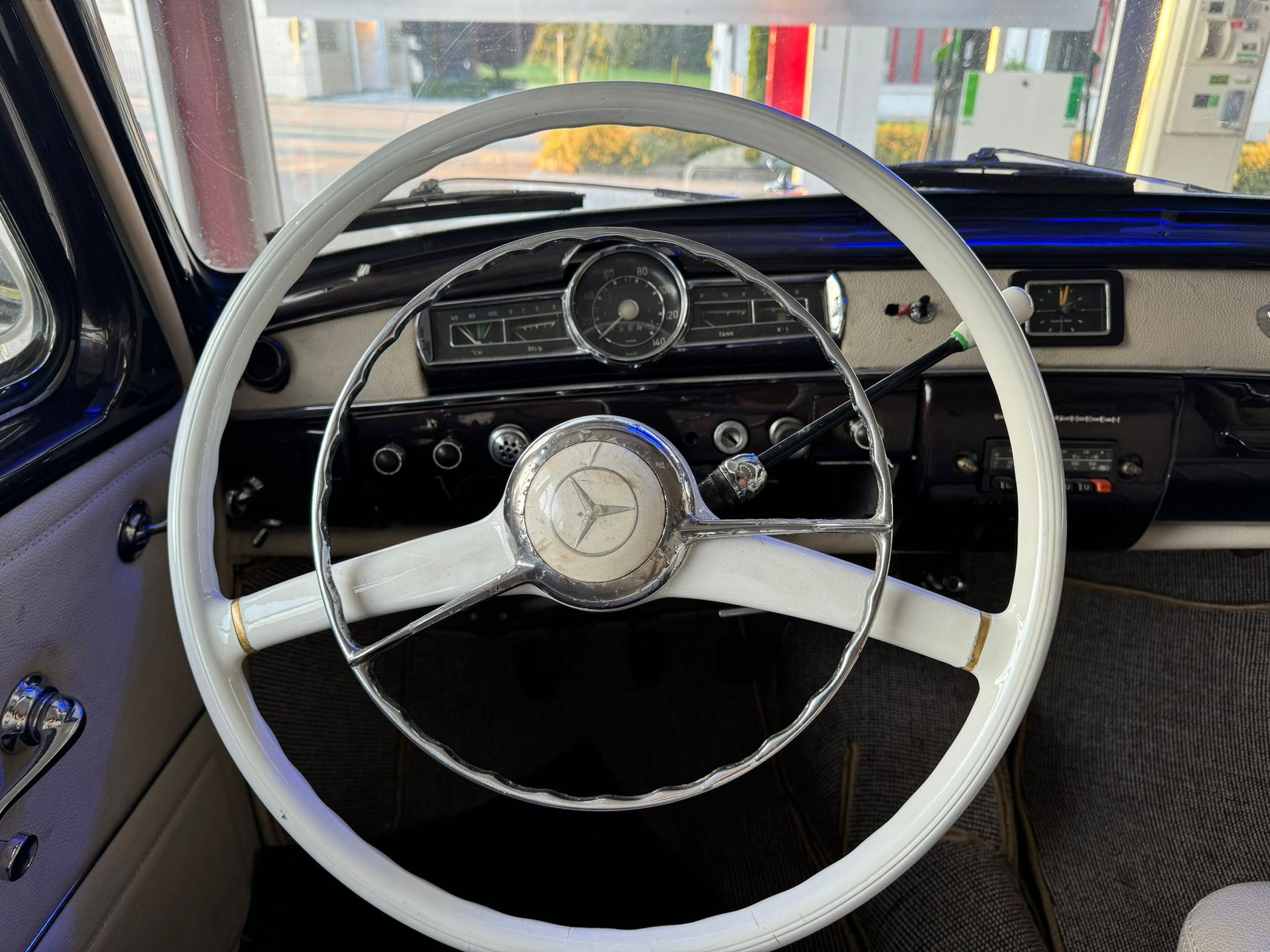 MERCEDES-BENZ 180 D ***13.20 vorhanden***-image-12