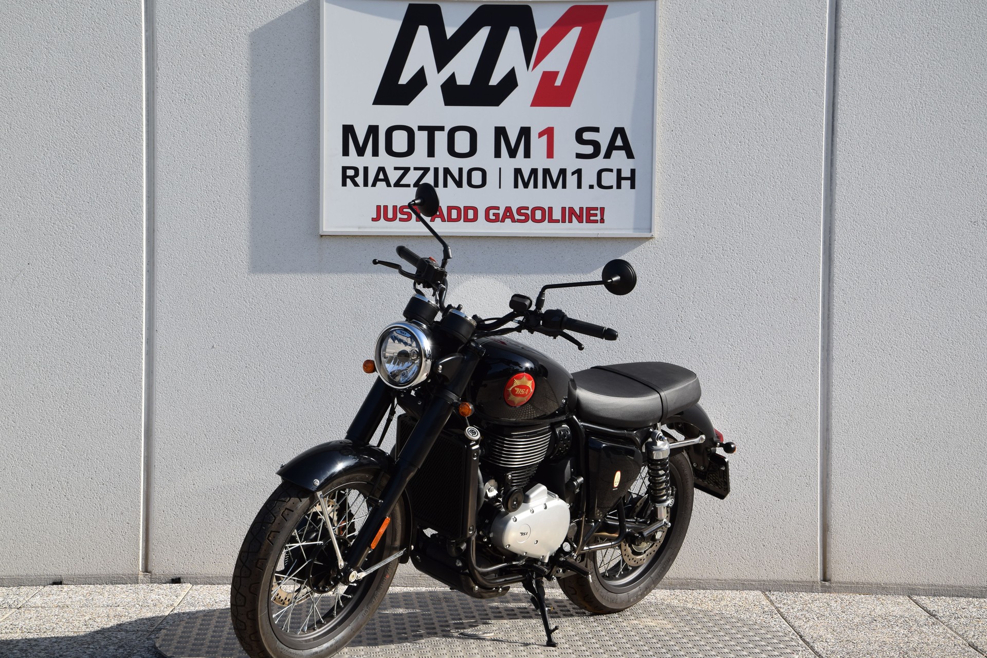 BSA Gold Star 650 SHADOW BALCK-showroom-element-3