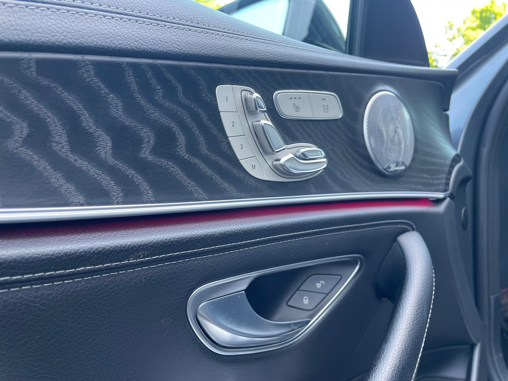 MERCEDES-BENZ E 400 d 4Matic AMG Line 9G-Tronic-image-13