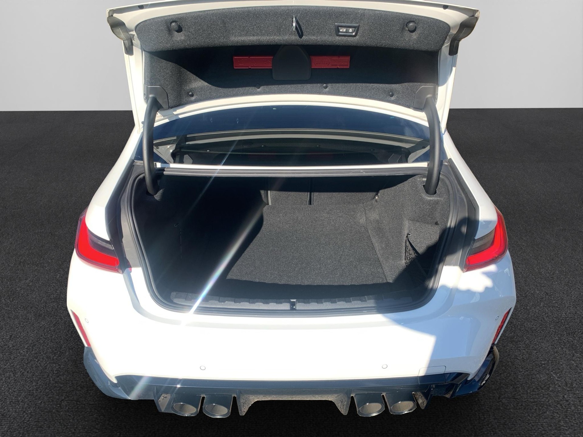 BMW M3 Competition M xDrive-image-9