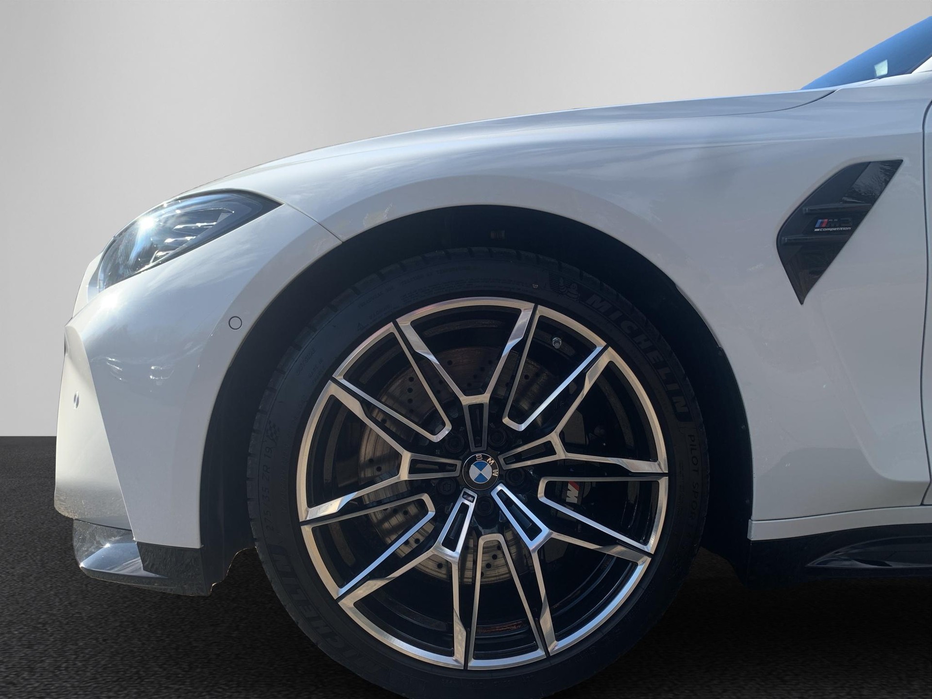 BMW M3 Competition M xDrive-image-11