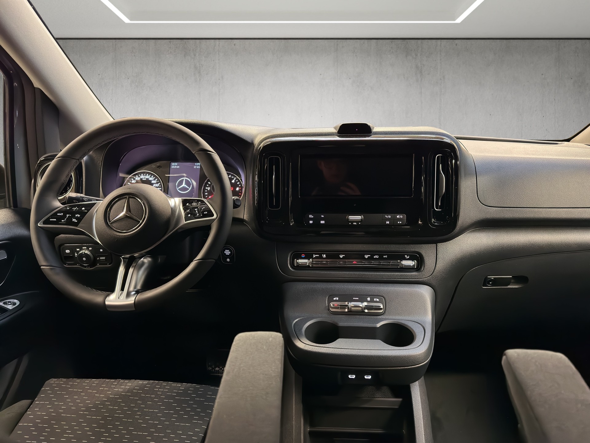 MERCEDES-BENZ Vito 116 CDI Lang Tourer 9G-Tronic 4M Select-image-8