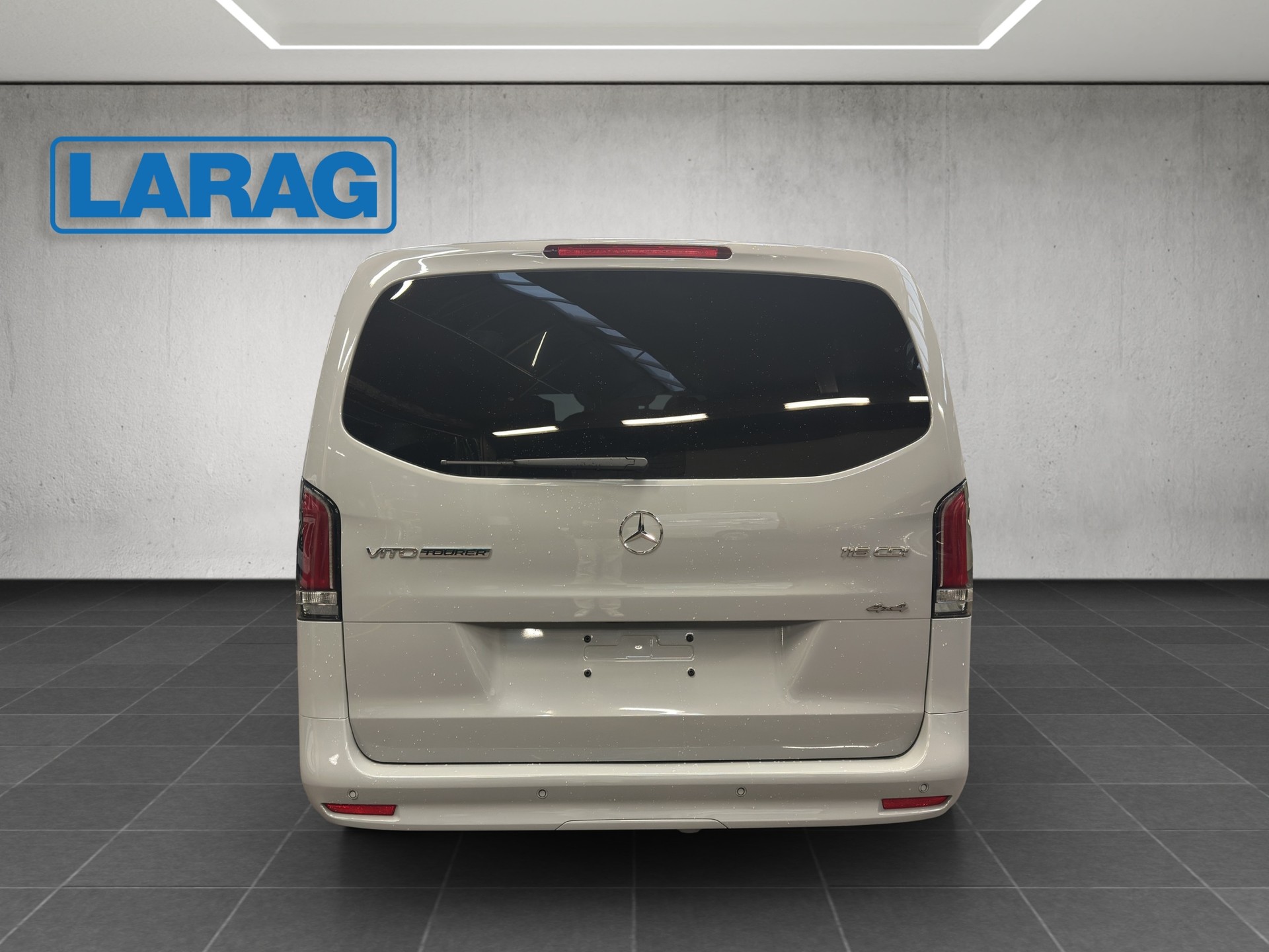MERCEDES-BENZ Vito 116 CDI Lang Tourer 9G-Tronic 4M Select-image-4