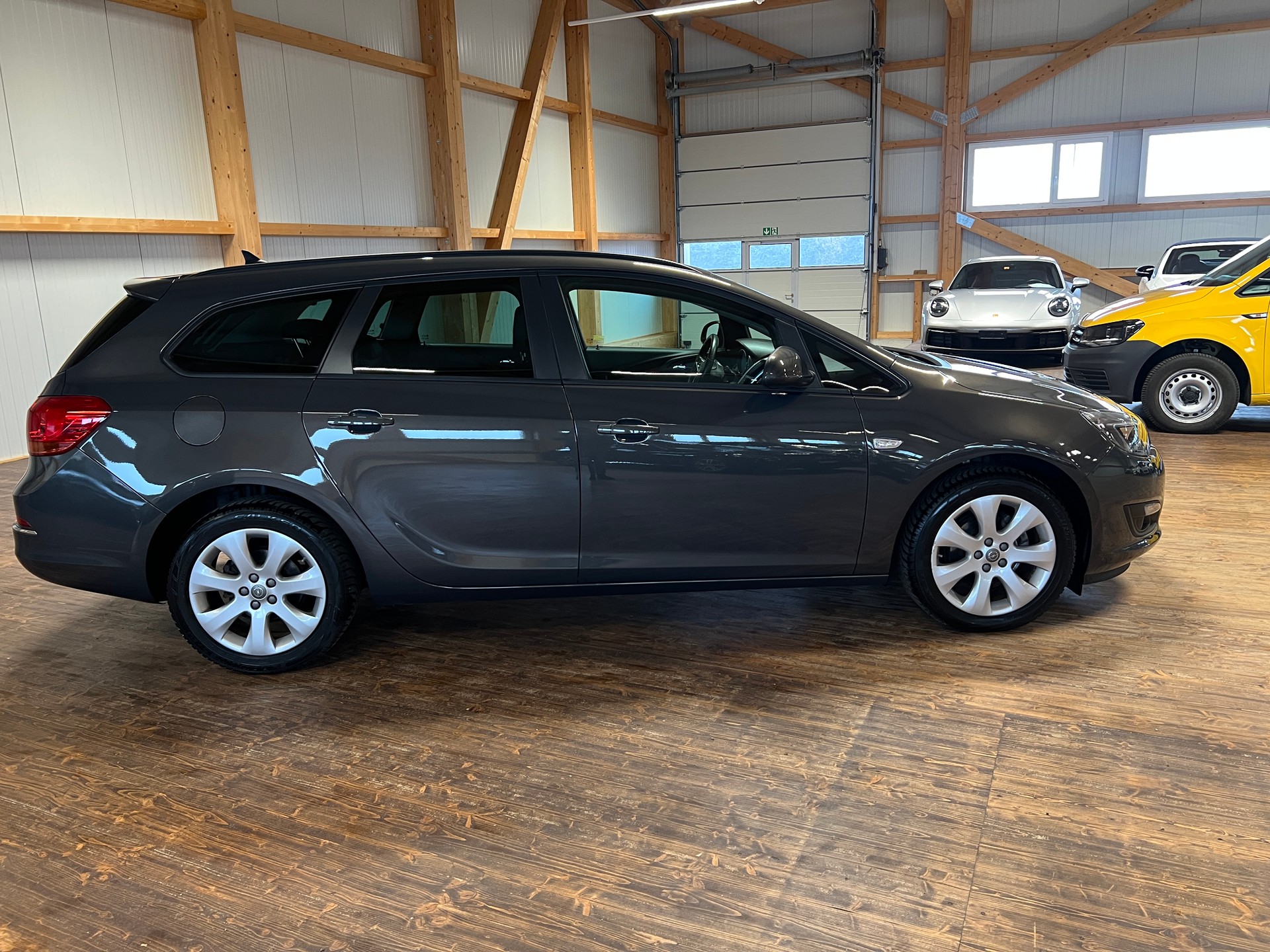 OPEL Astra SportsTourer 1.4i 16V Turbo-showroom-element-3