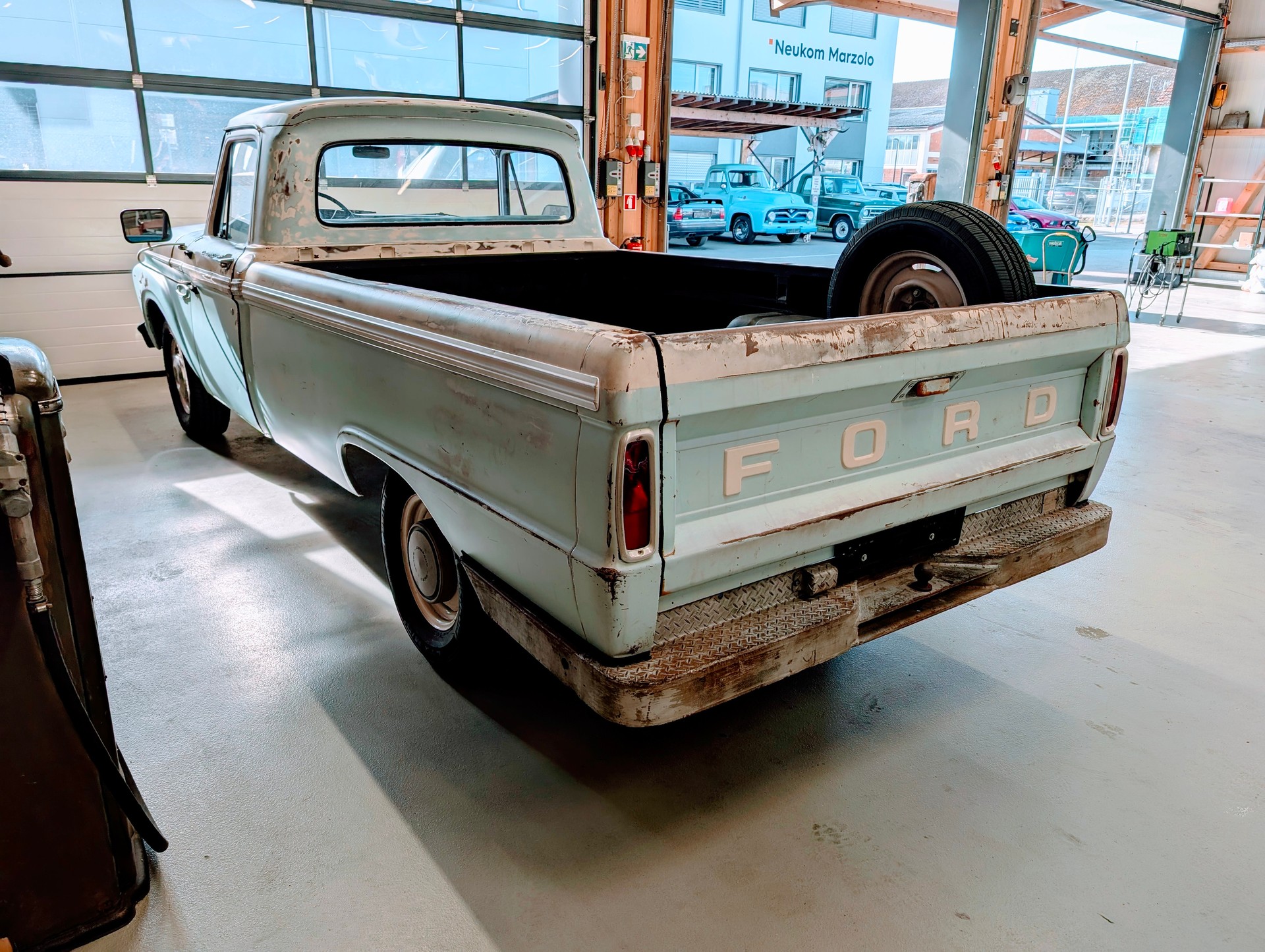 FORD F 100-image-4