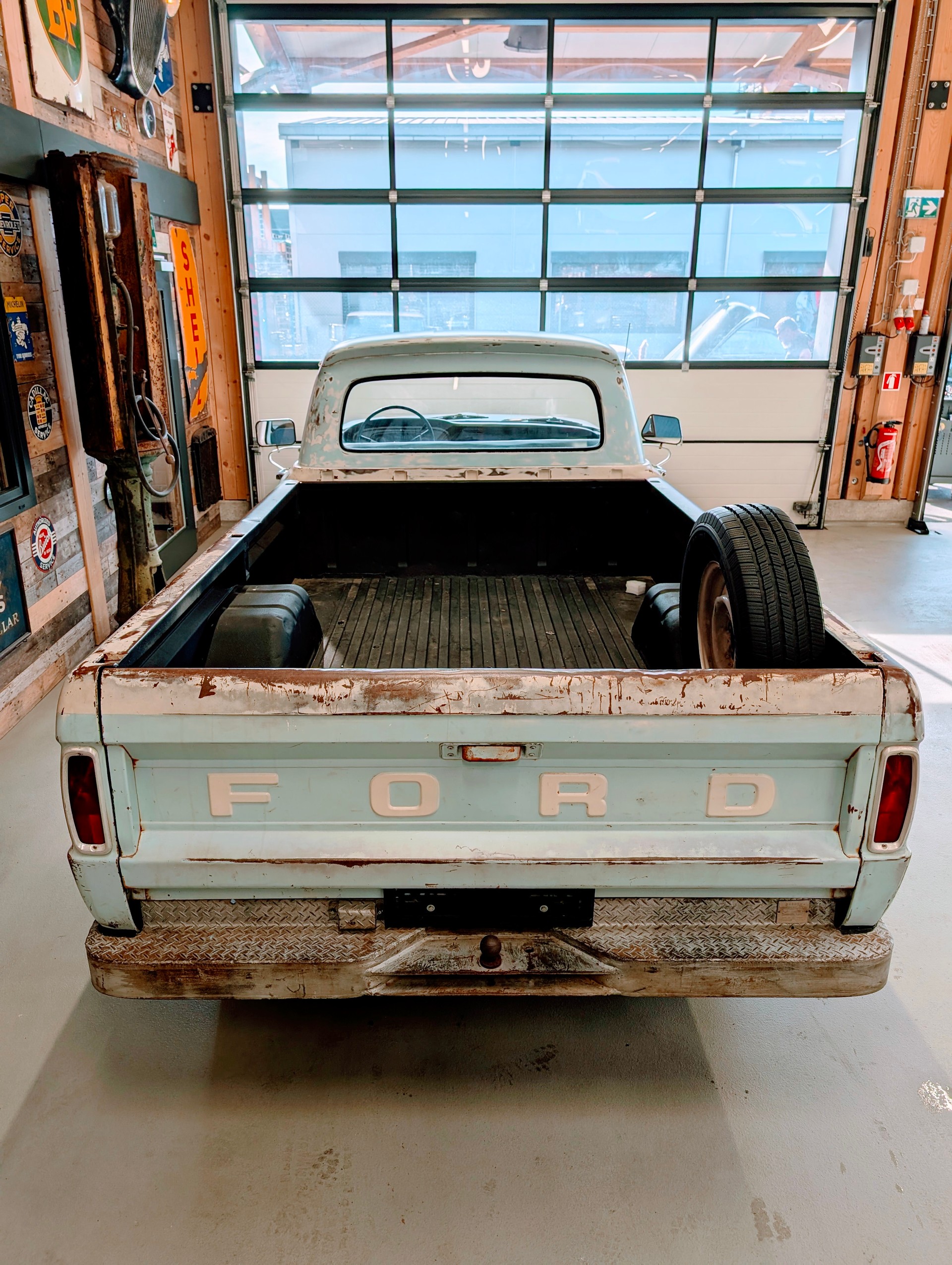 FORD F 100-image-2