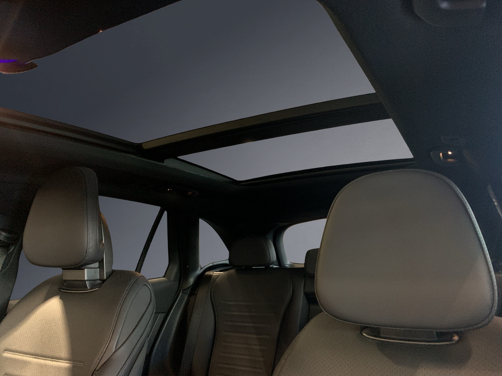 MERCEDES-BENZ GLC 300 de 4M 9G-Tronic-image-11