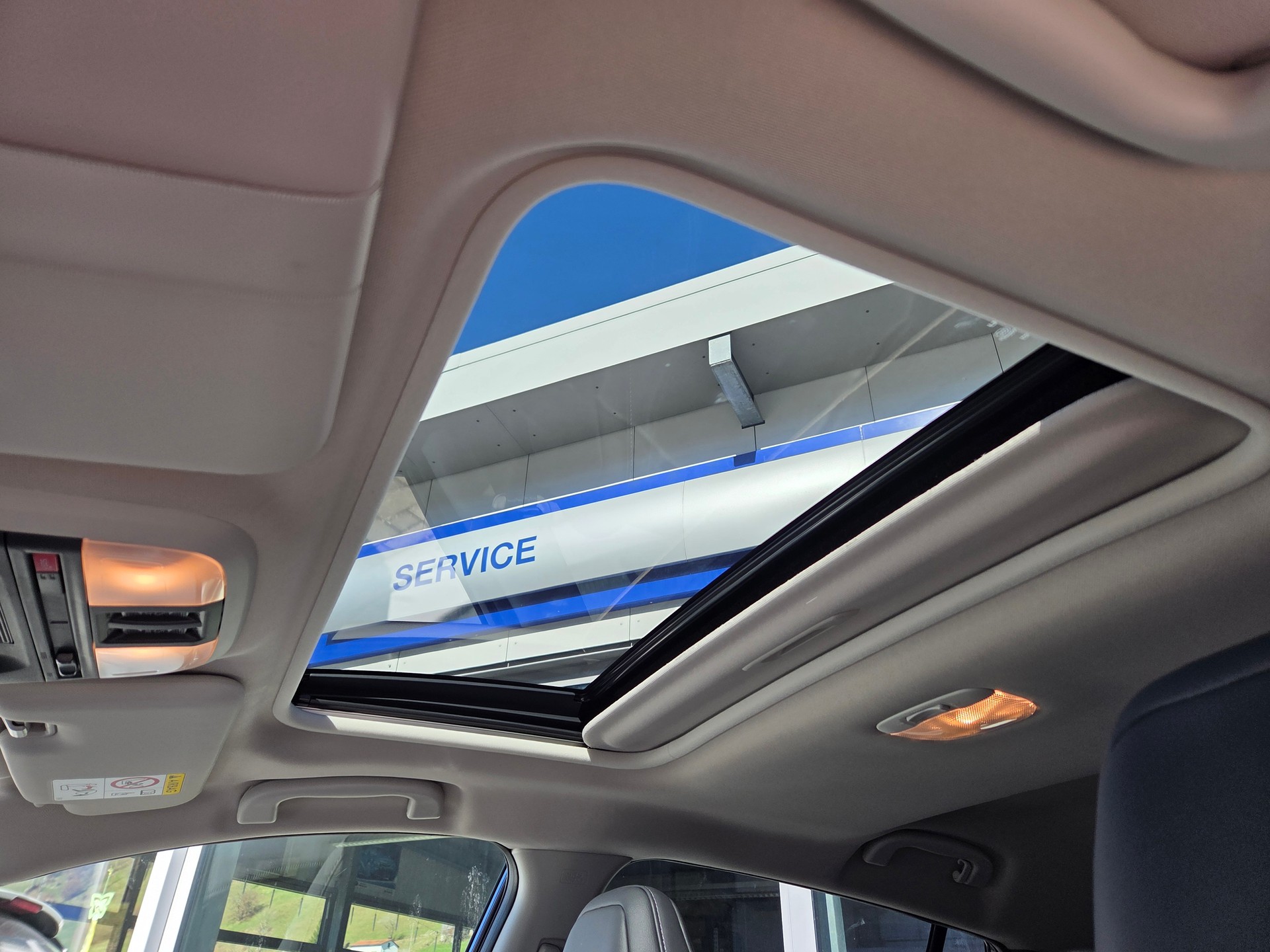 SUBARU Impreza 2.0 e-Boxer Luxury AWD Lineartronic-image-5