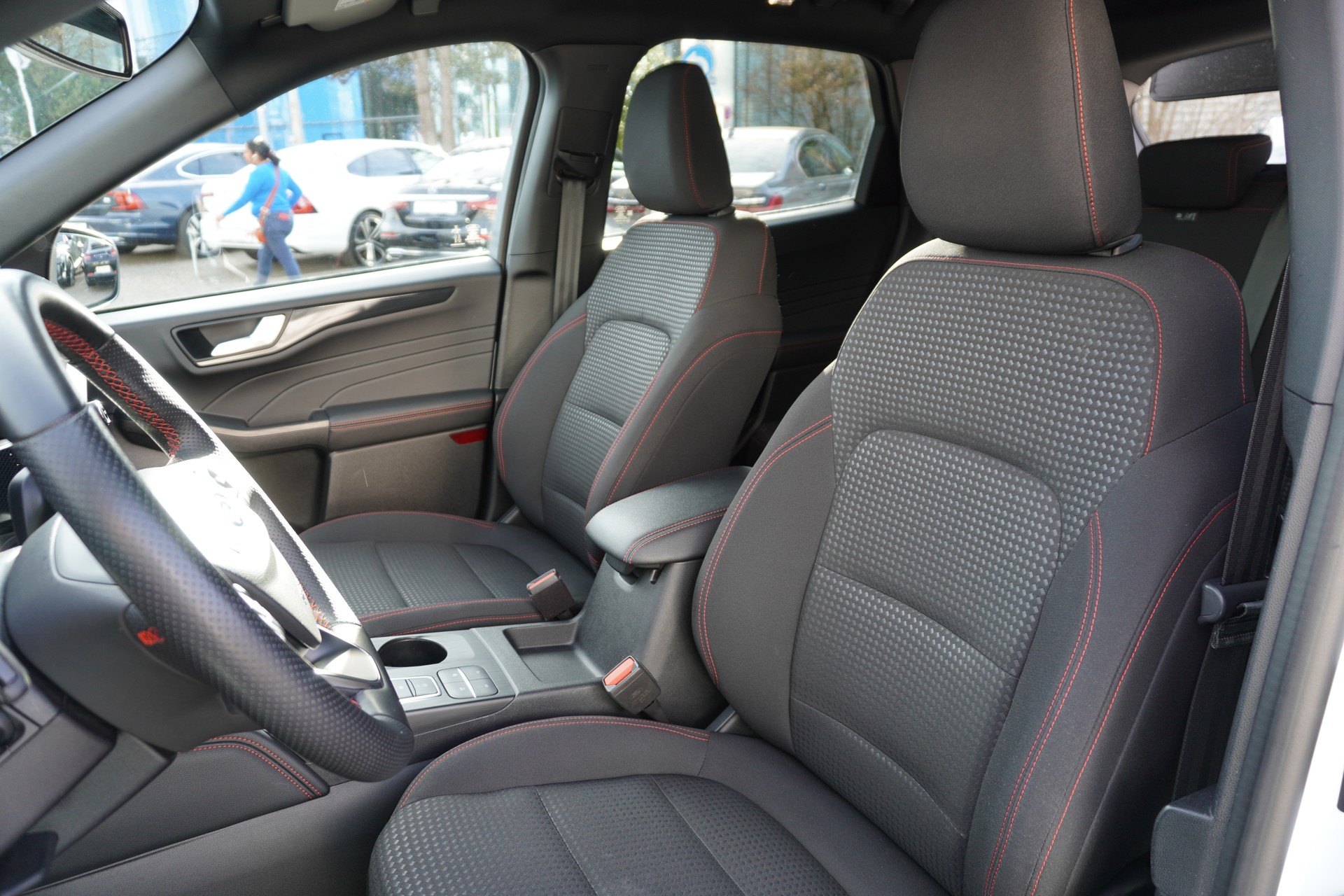 FORD Kuga 2.5 PHEV ST-Line-image-11