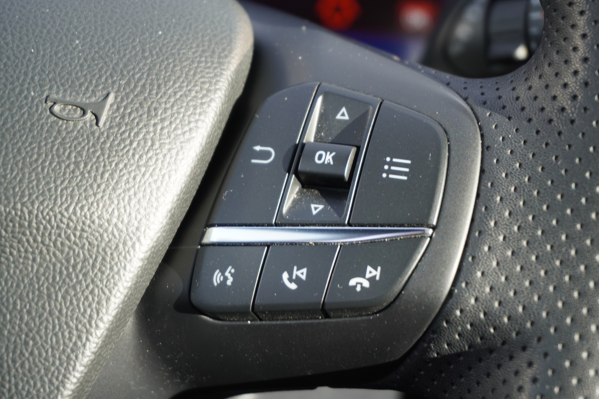 FORD Kuga 2.5 PHEV ST-Line-image-16