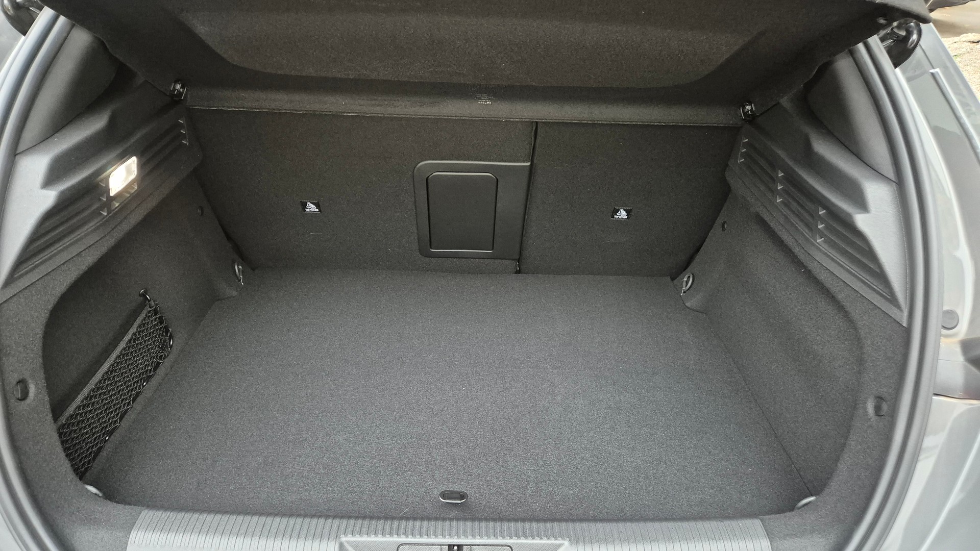 PEUGEOT 308 PHEV GT Helvetia (411)-image-6